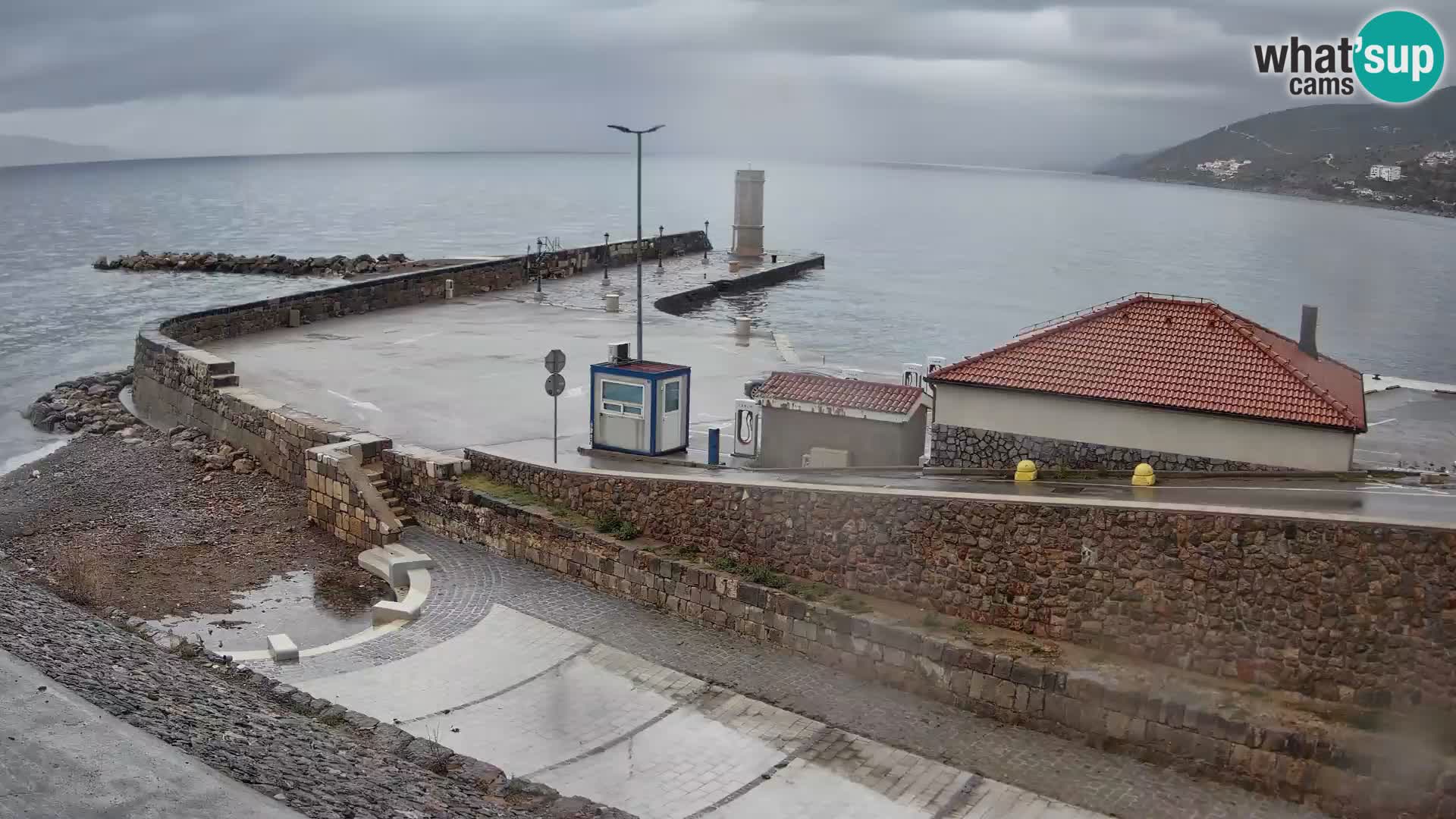 Webcam Porto di Segna – Frangiflutti e Faro in diretta