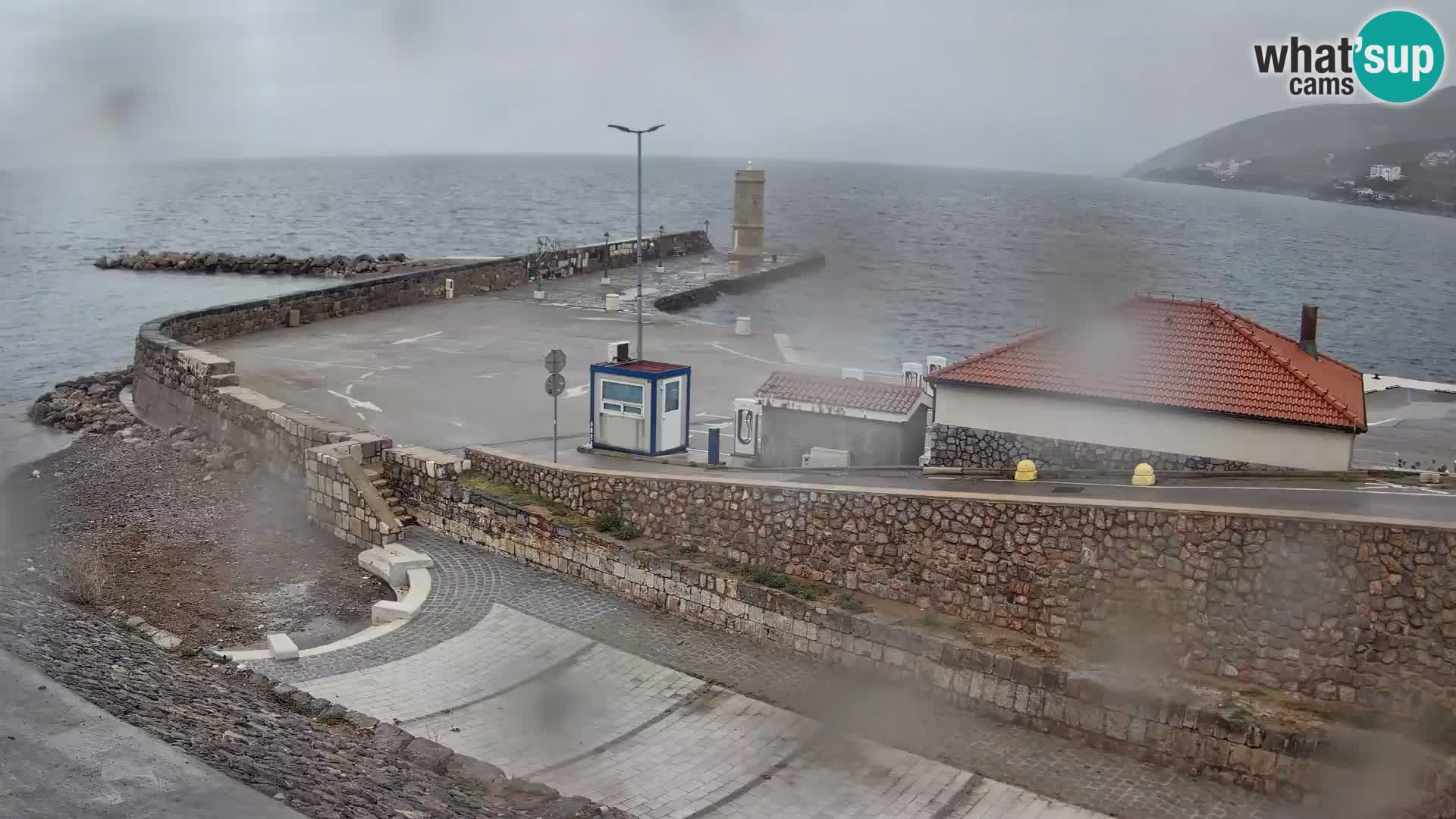 Webcam puerto de Senj – Rompeolas y faro en directo