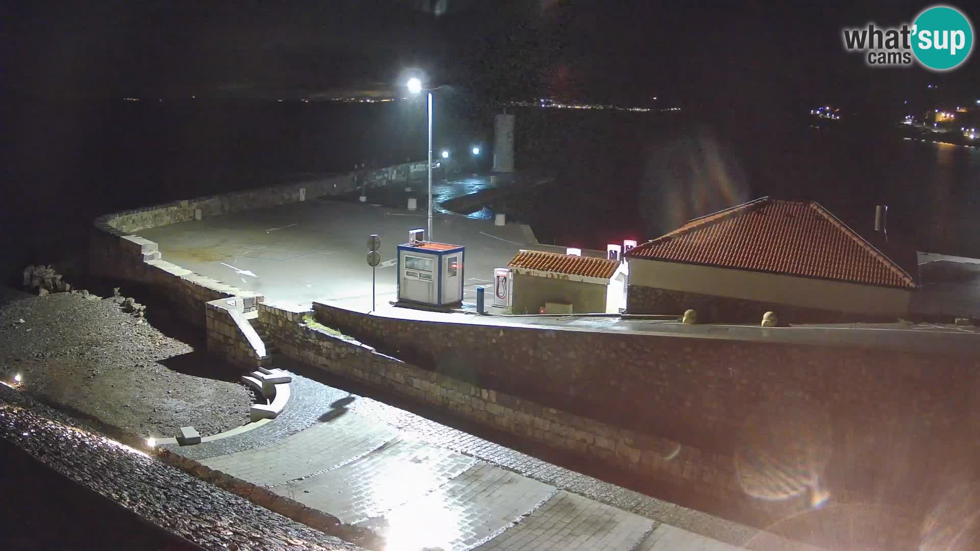 Webcam puerto de Senj – Rompeolas y faro en directo