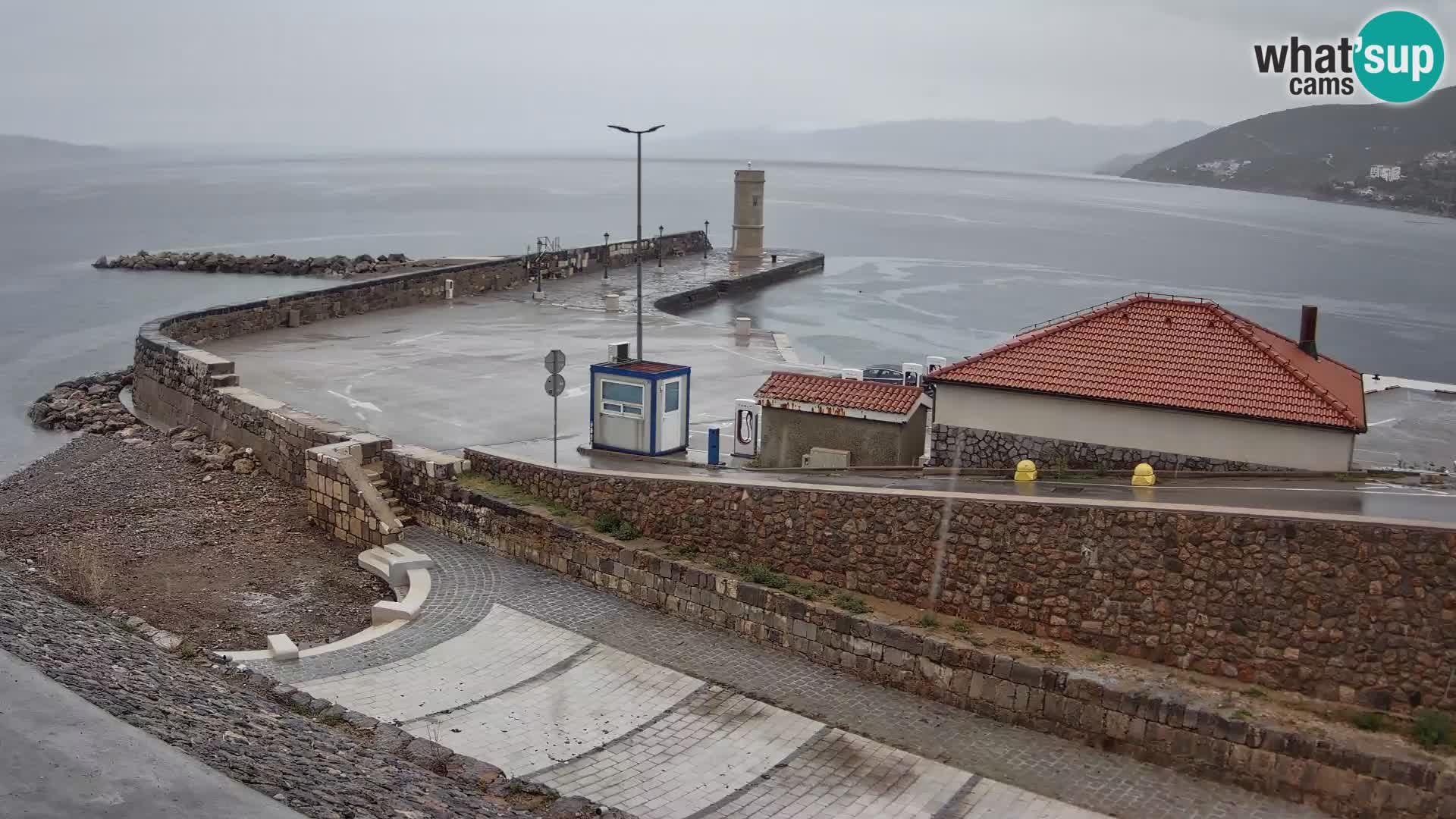 Webcam puerto de Senj – Rompeolas y faro en directo