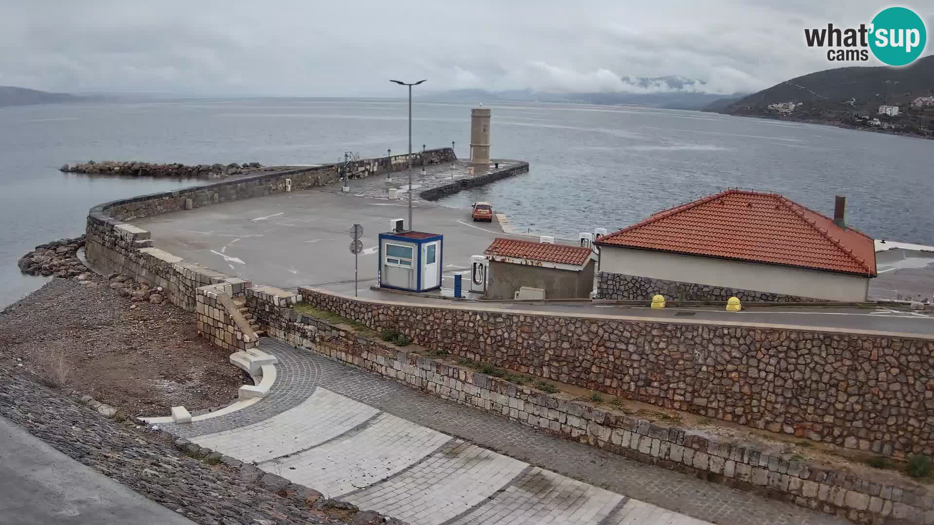Web kamera Senj luka – Lukobran i svjetionik uživo