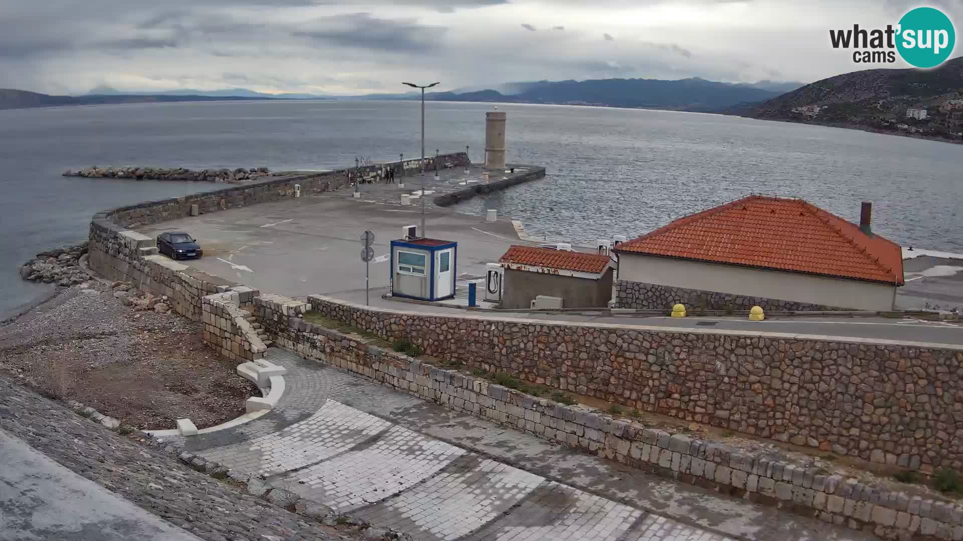 Web kamera Senj luka – Lukobran i svjetionik uživo