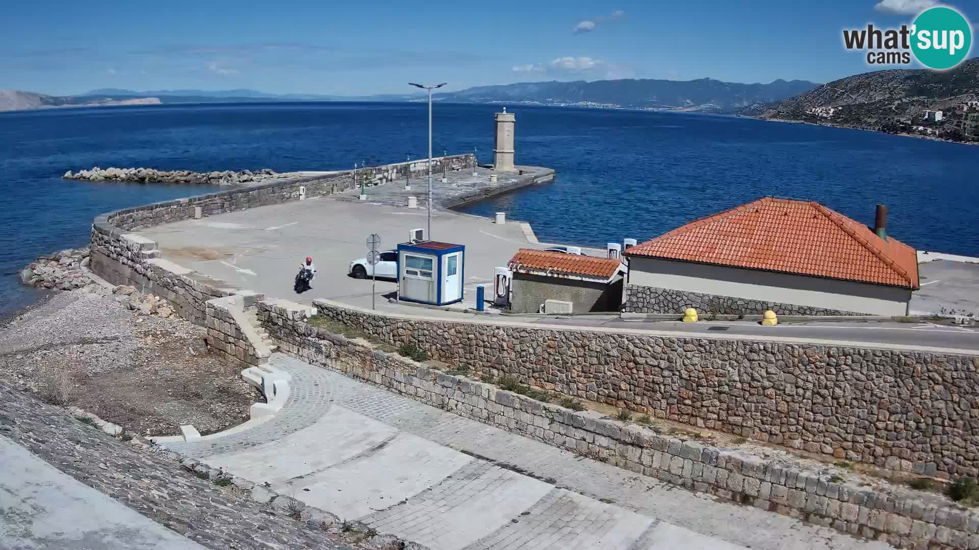 Web kamera Senj luka – Lukobran i svjetionik uživo