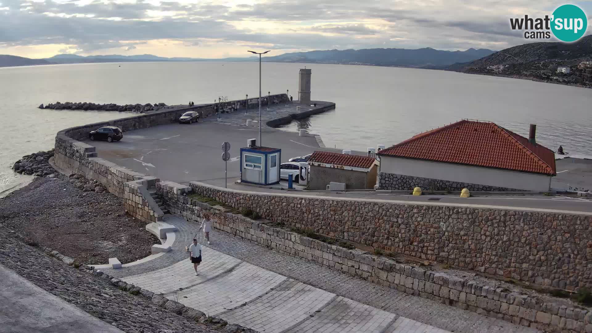 Webcam puerto de Senj – Rompeolas y faro en directo