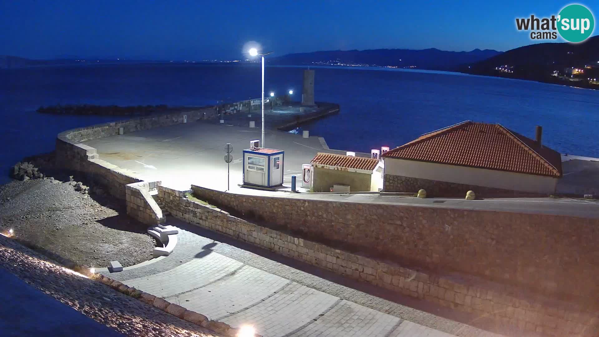 Webcam puerto de Senj – Rompeolas y faro en directo
