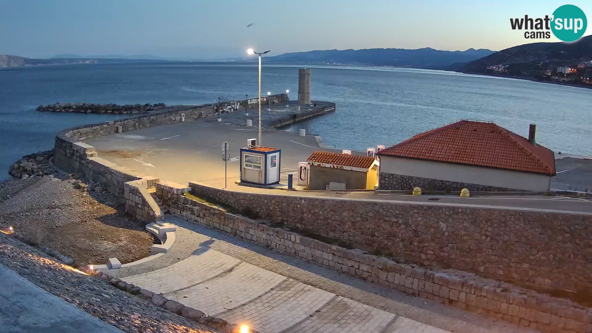 Webcam Porto di Segna – Frangiflutti e Faro in diretta