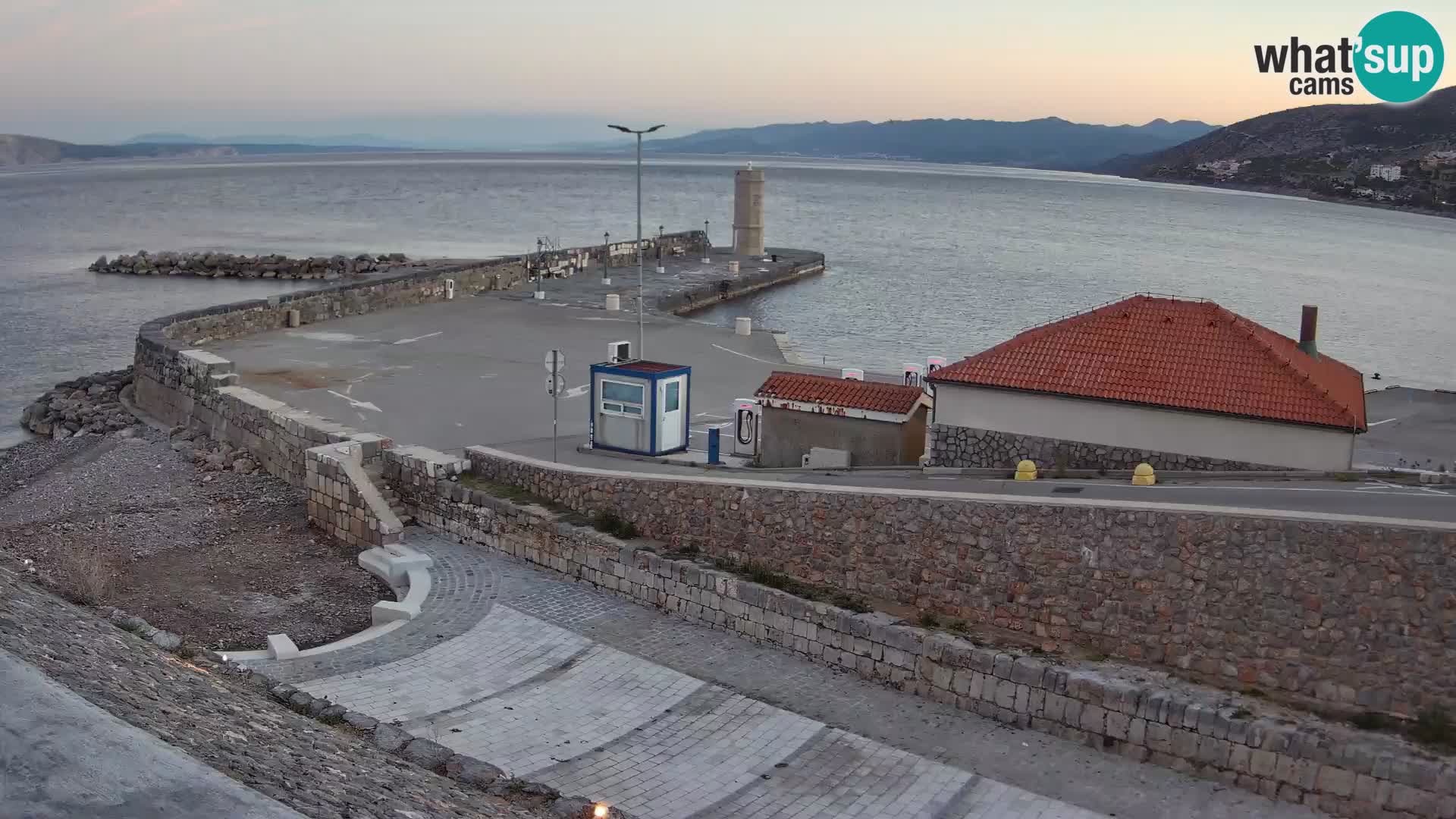 Senj Harbour Webcam – Breakwater & Lighthouse Live View