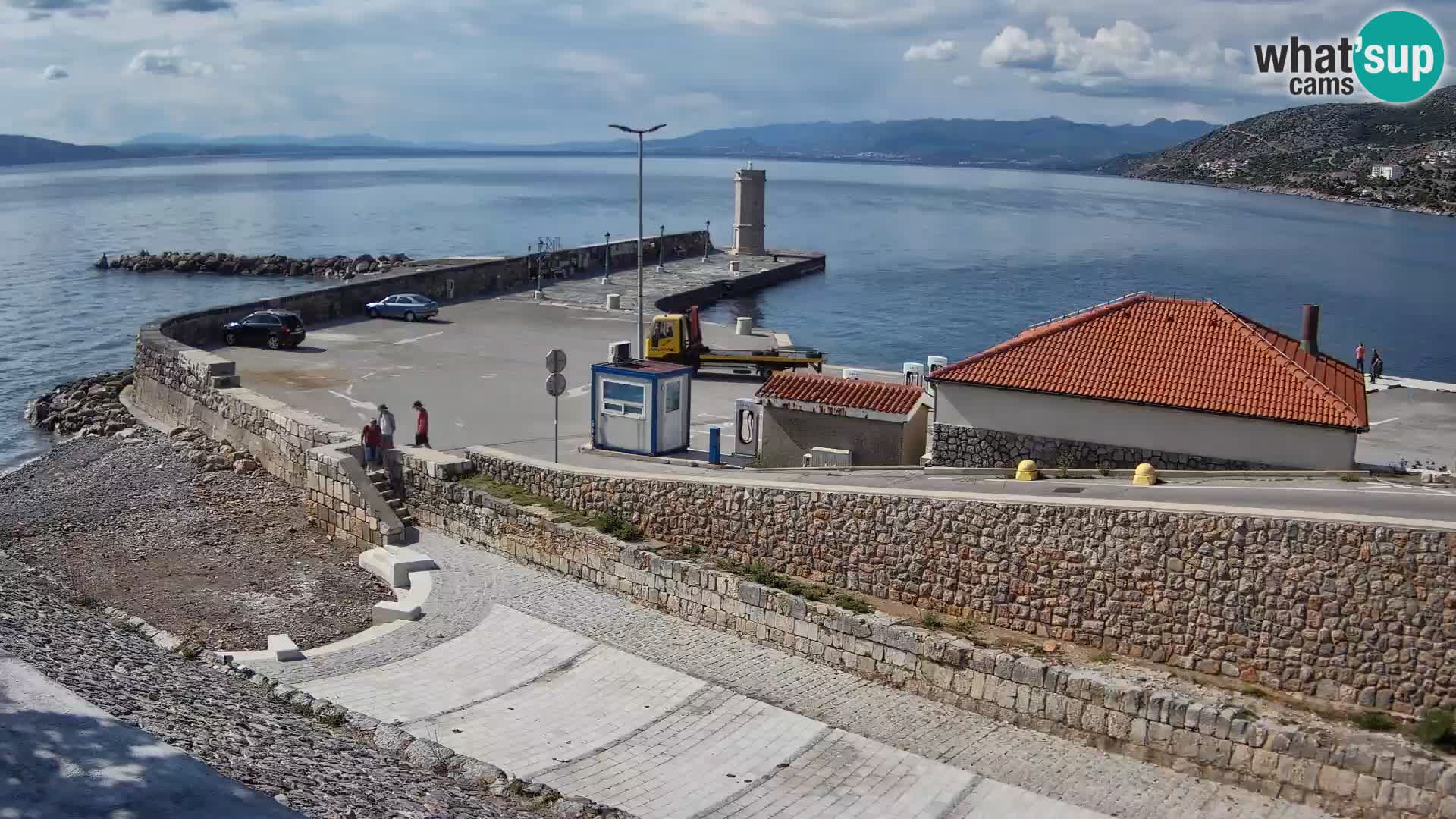 Webcam port de Senj – Vue sur la jetée et le phare