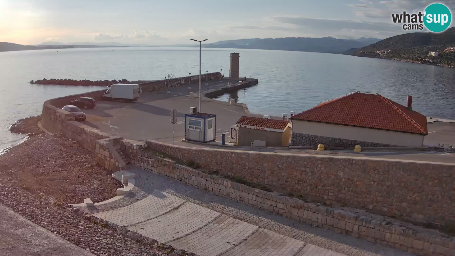 Webcam Porto di Segna – Frangiflutti e Faro in diretta