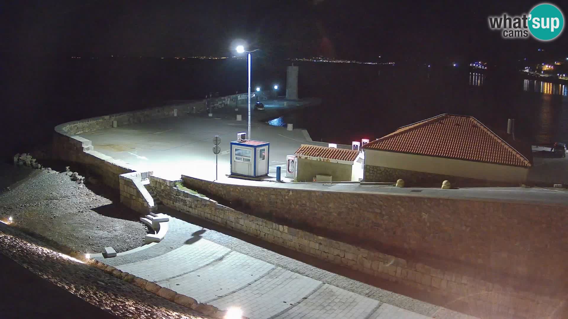 Web kamera Senj luka – Lukobran i svjetionik uživo