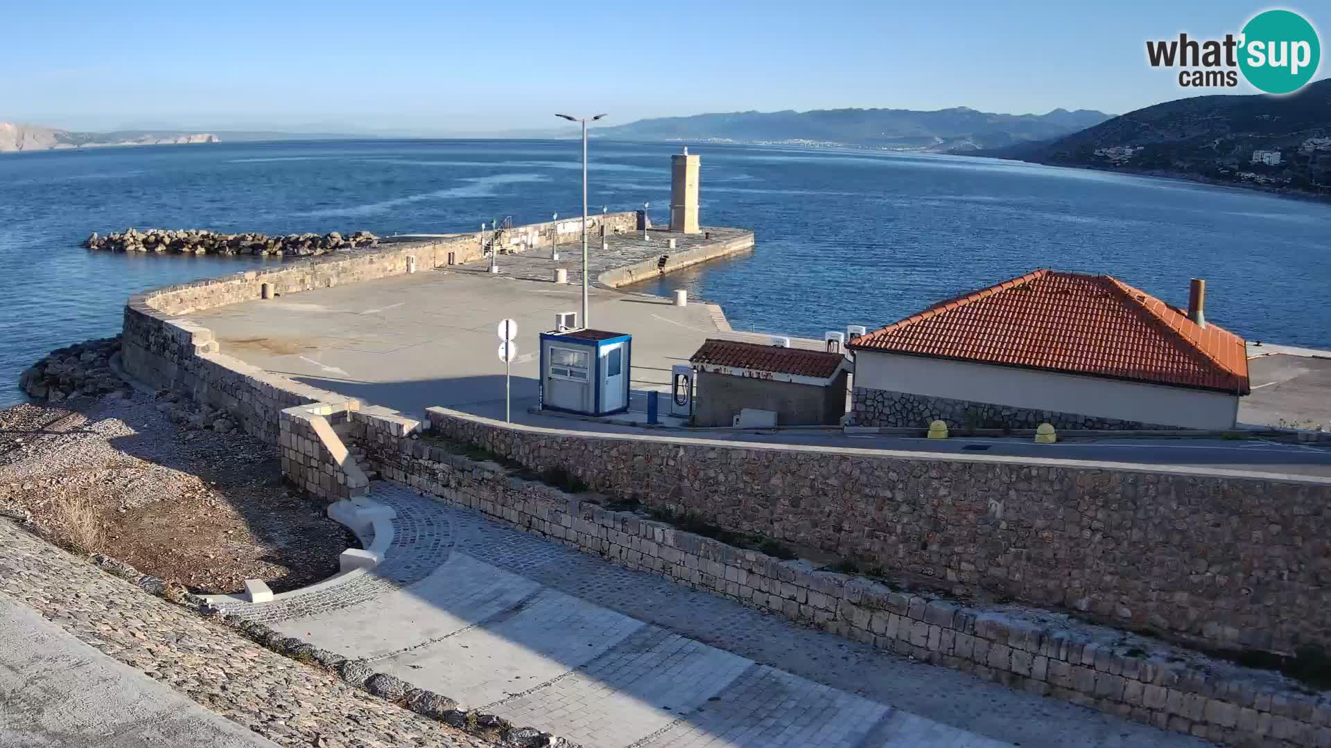 Webcam puerto de Senj – Rompeolas y faro en directo