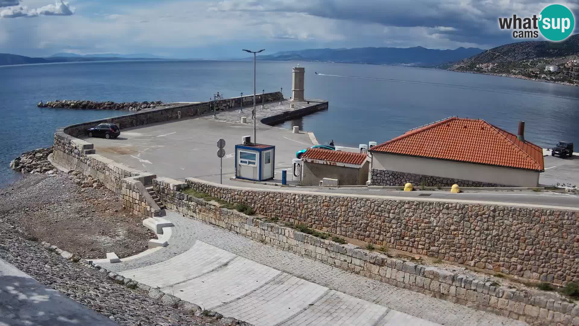Senj Hafen Webcam – Wellenbrecher & Leuchtturm Liveblick