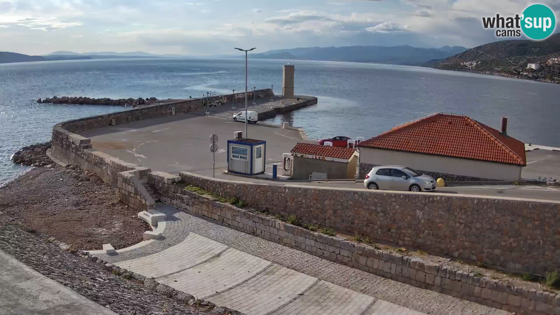 Webcam puerto de Senj – Rompeolas y faro en directo