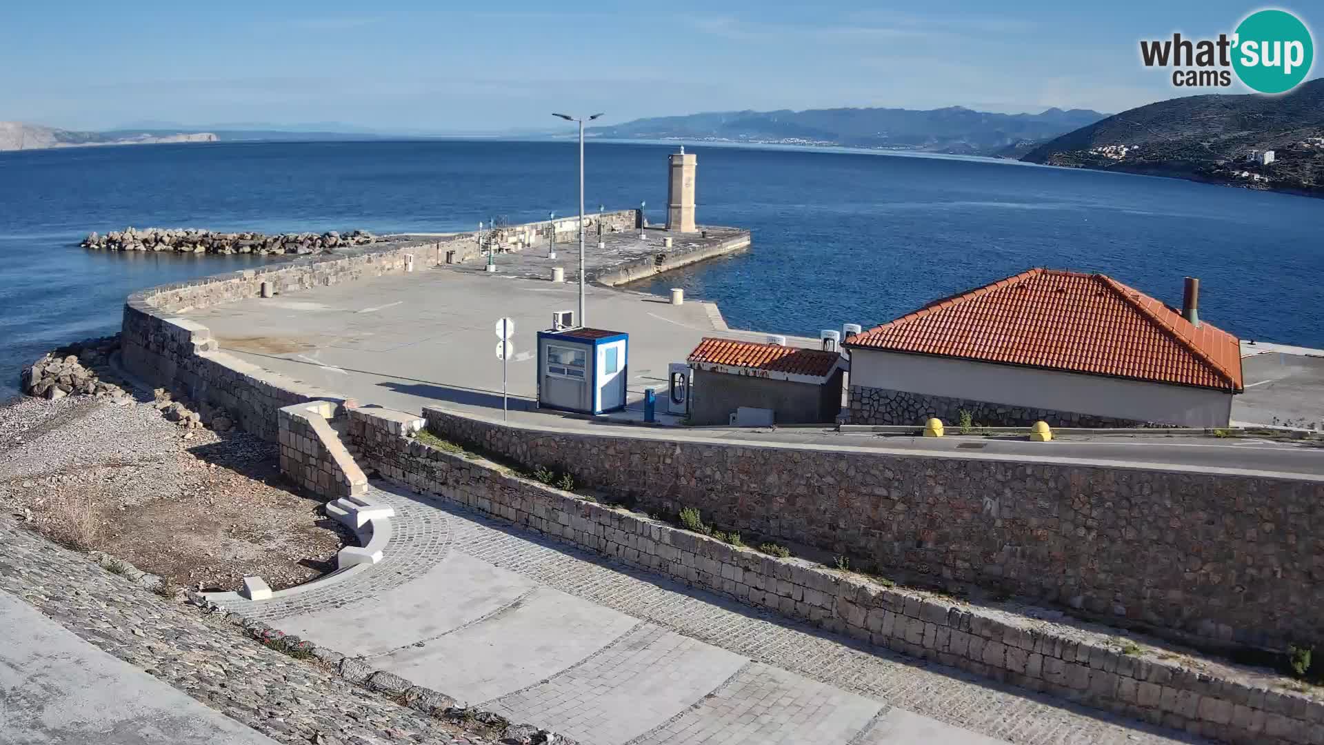 Webcam puerto de Senj – Rompeolas y faro en directo