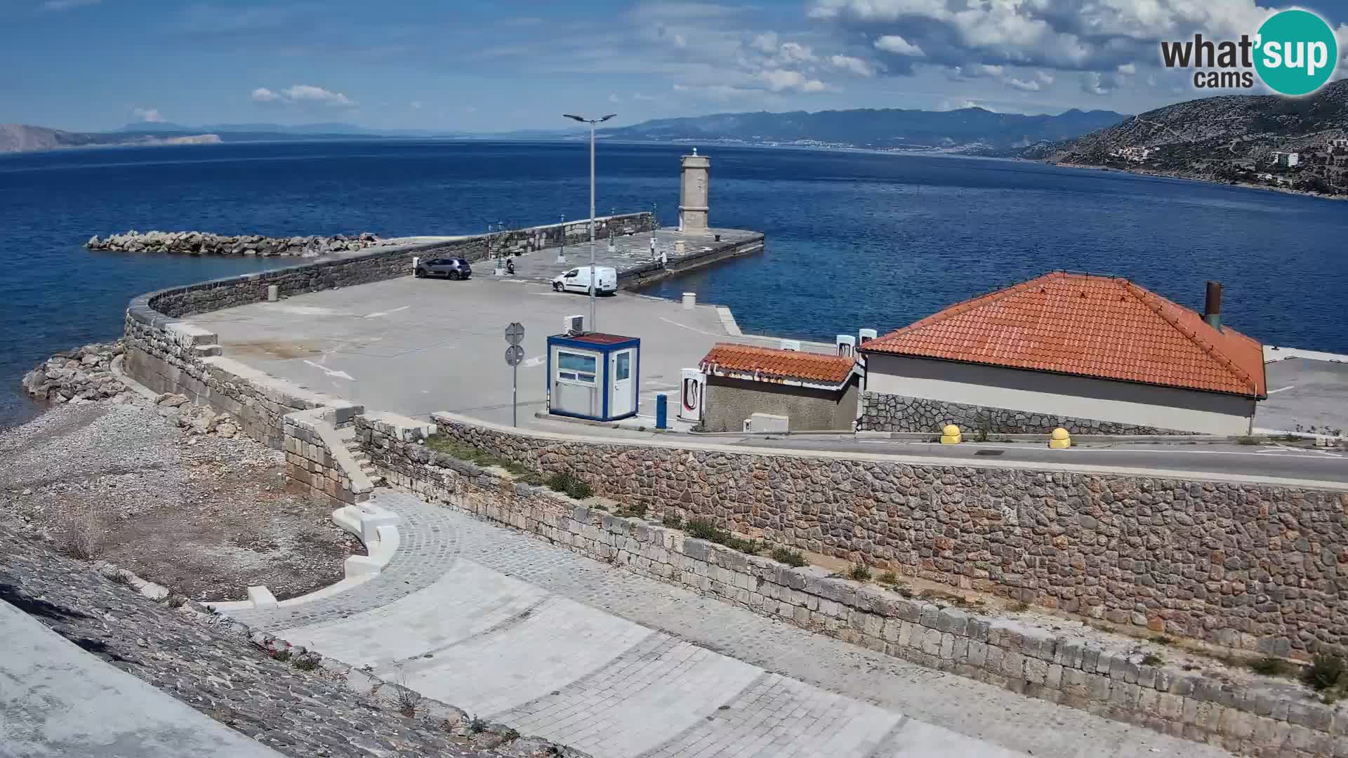 Webcam port de Senj – Vue sur la jetée et le phare