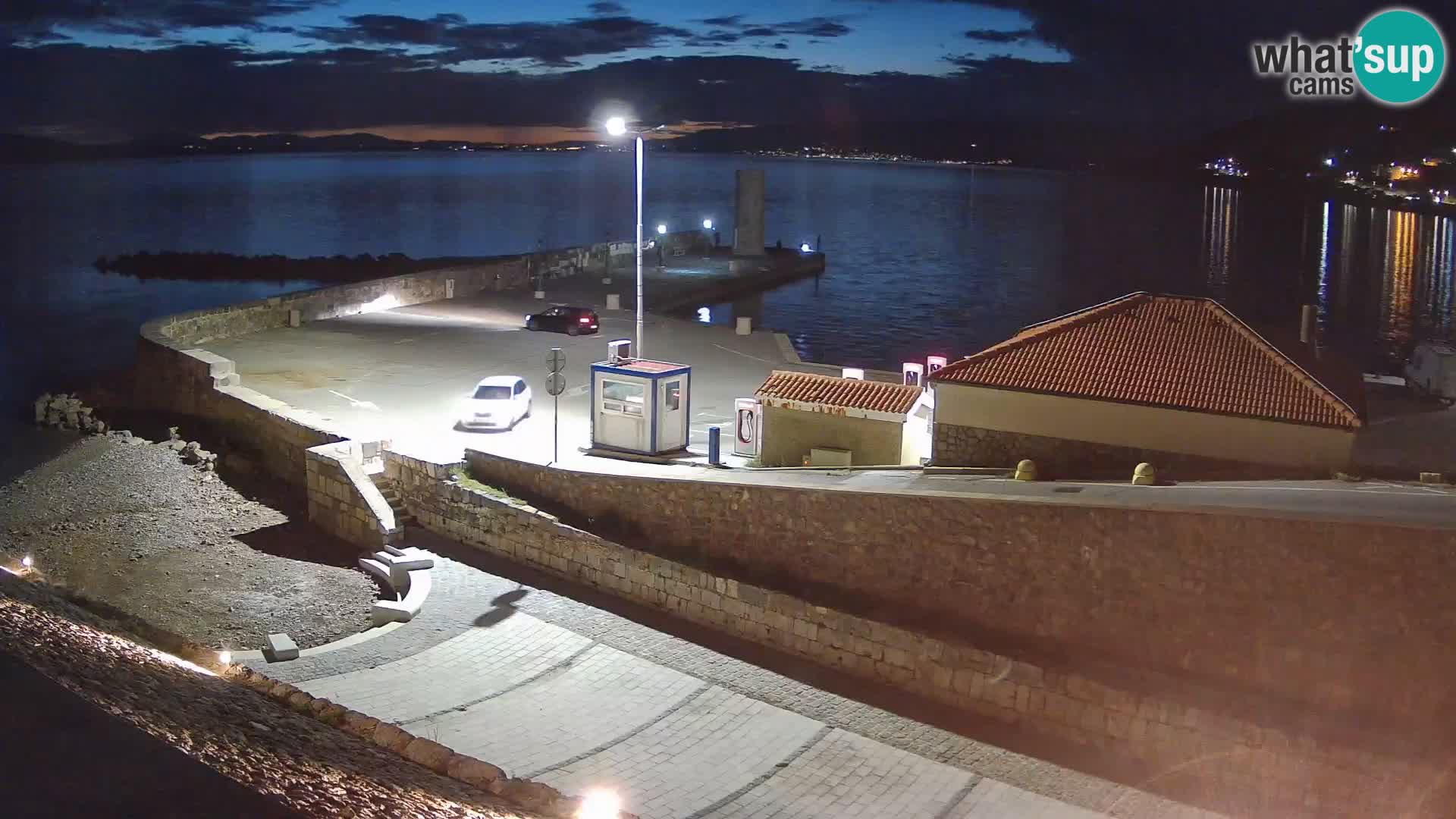 Senj Hafen Webcam – Wellenbrecher & Leuchtturm Liveblick