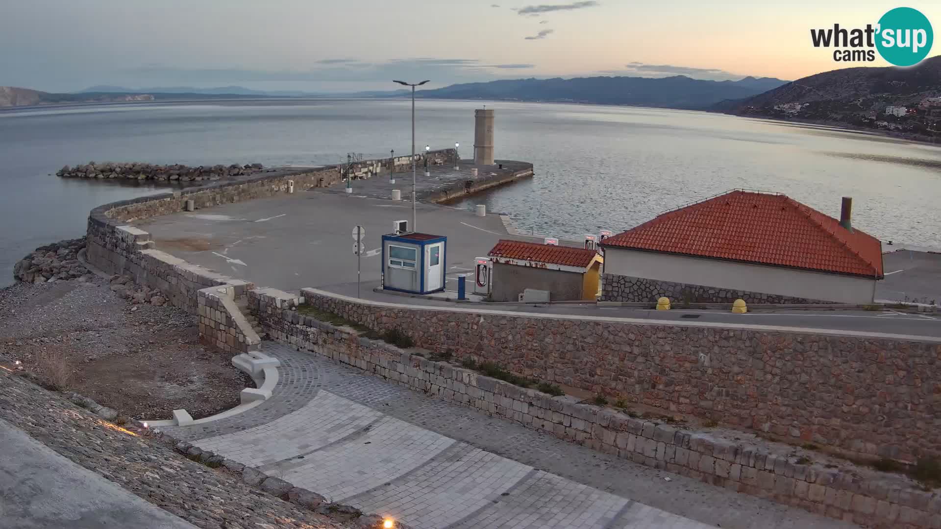 Senj Harbour Webcam – Breakwater & Lighthouse Live View
