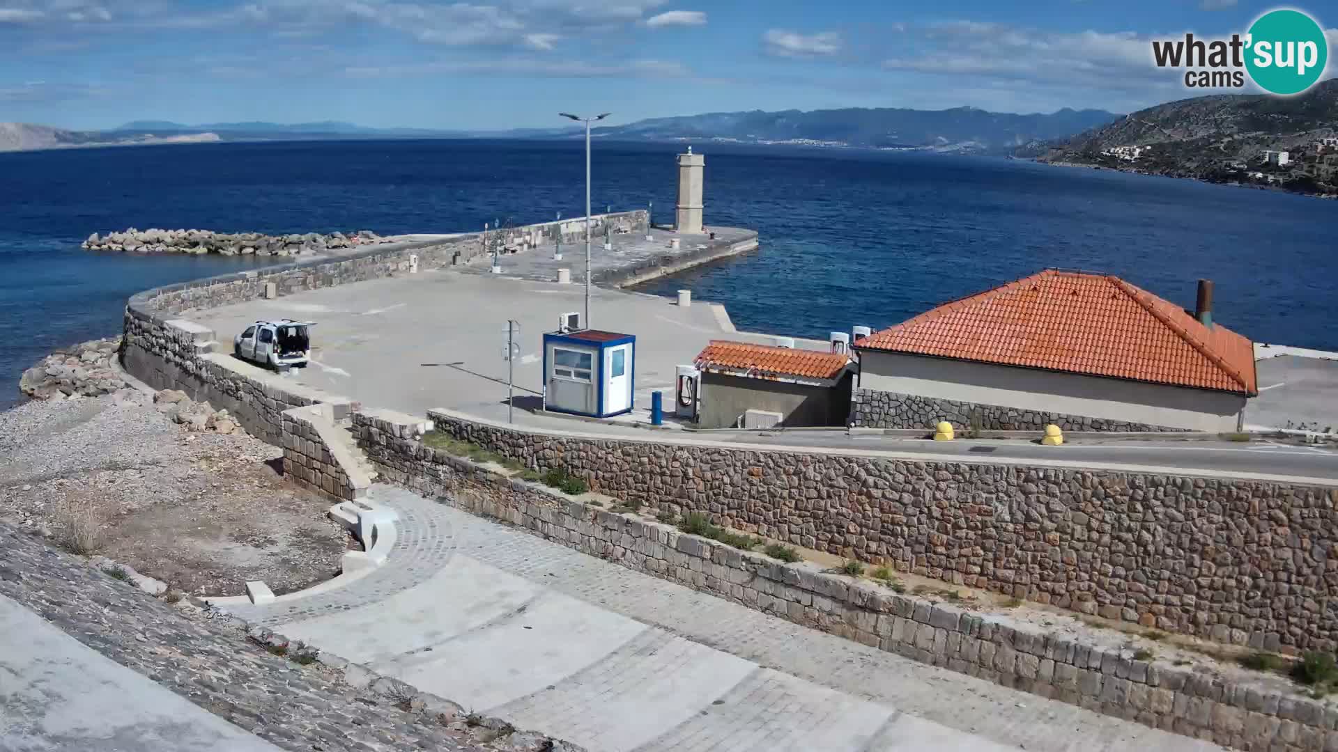 Webcam port de Senj – Vue sur la jetée et le phare