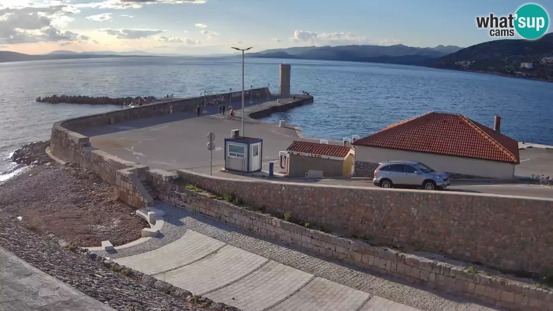 Webcam puerto de Senj – Rompeolas y faro en directo