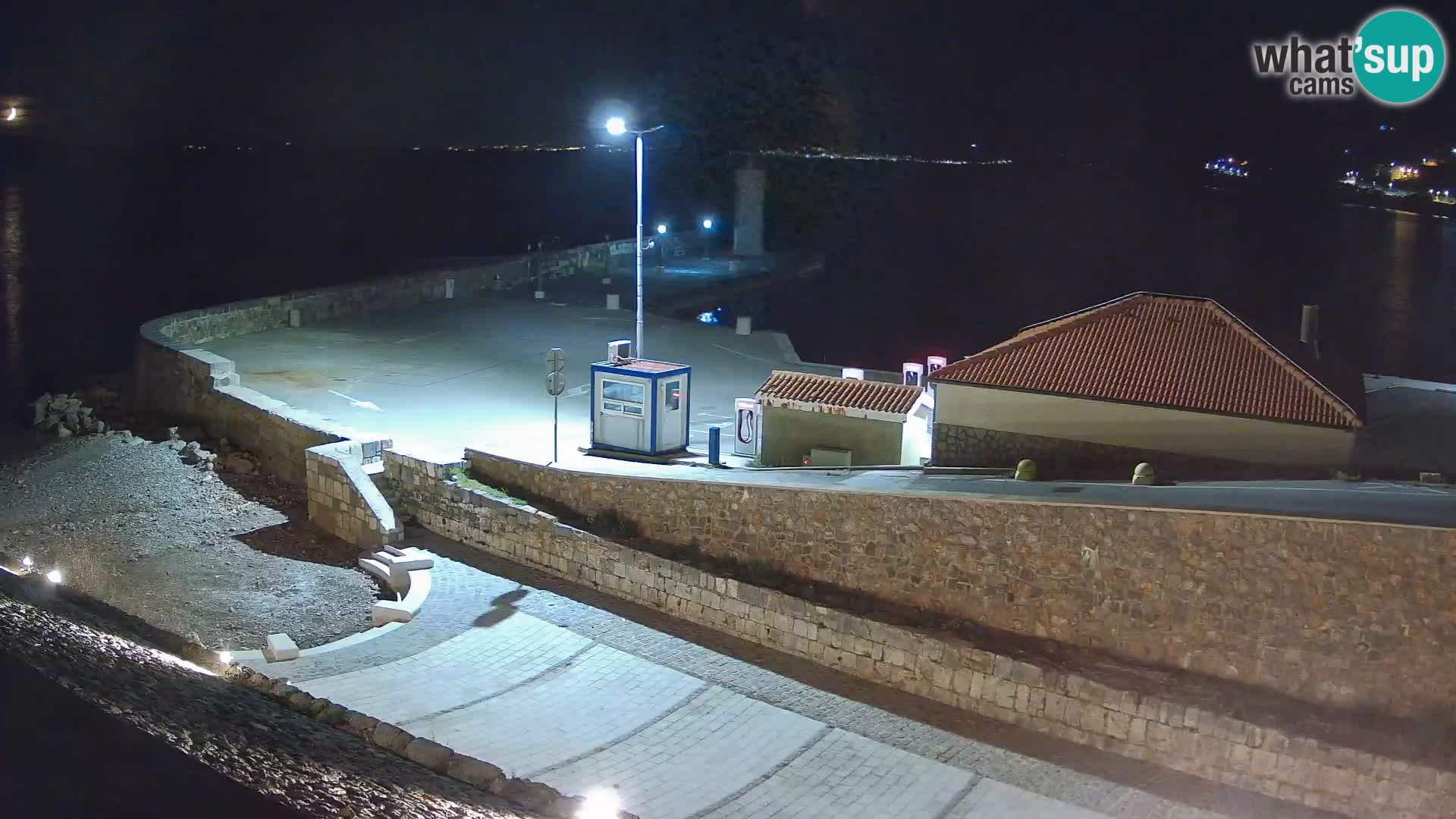 Senj Hafen Webcam – Wellenbrecher & Leuchtturm Liveblick