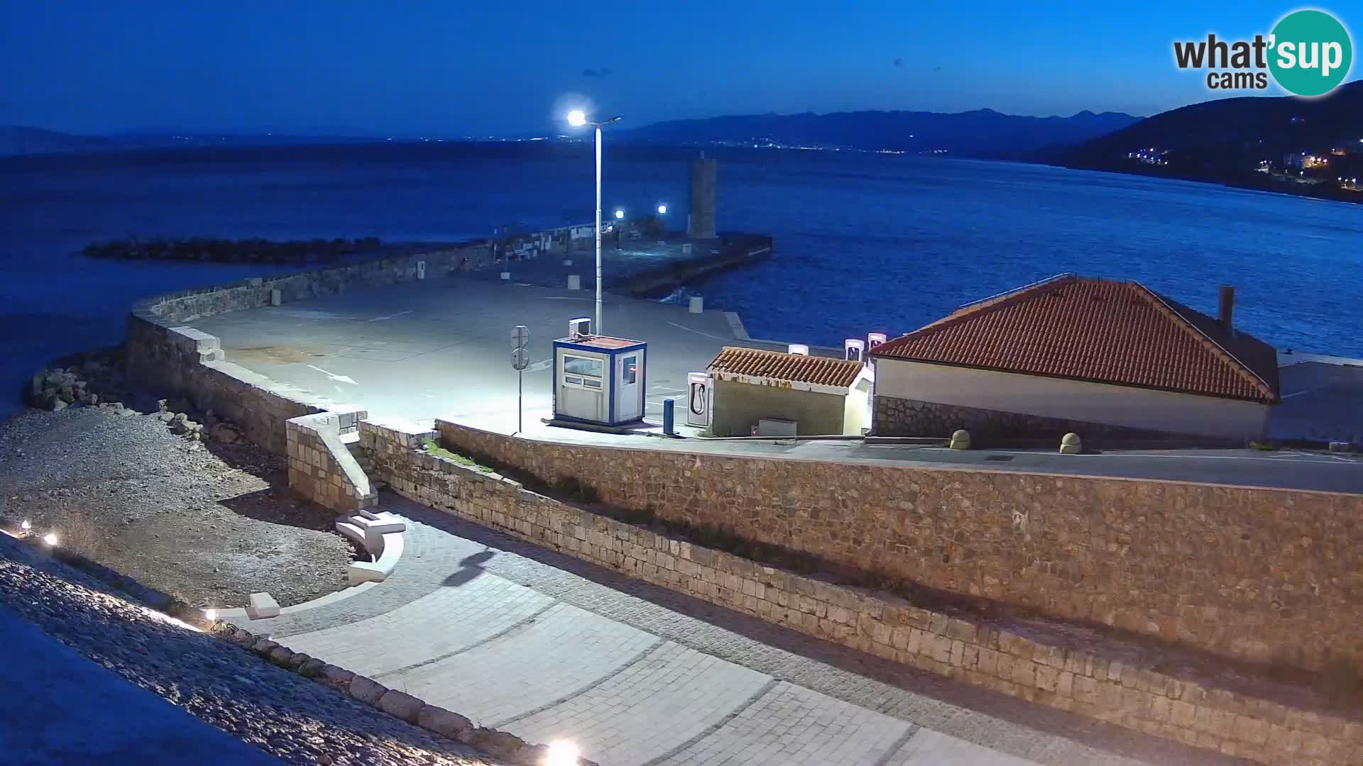 Senj Hafen Webcam – Wellenbrecher & Leuchtturm Liveblick