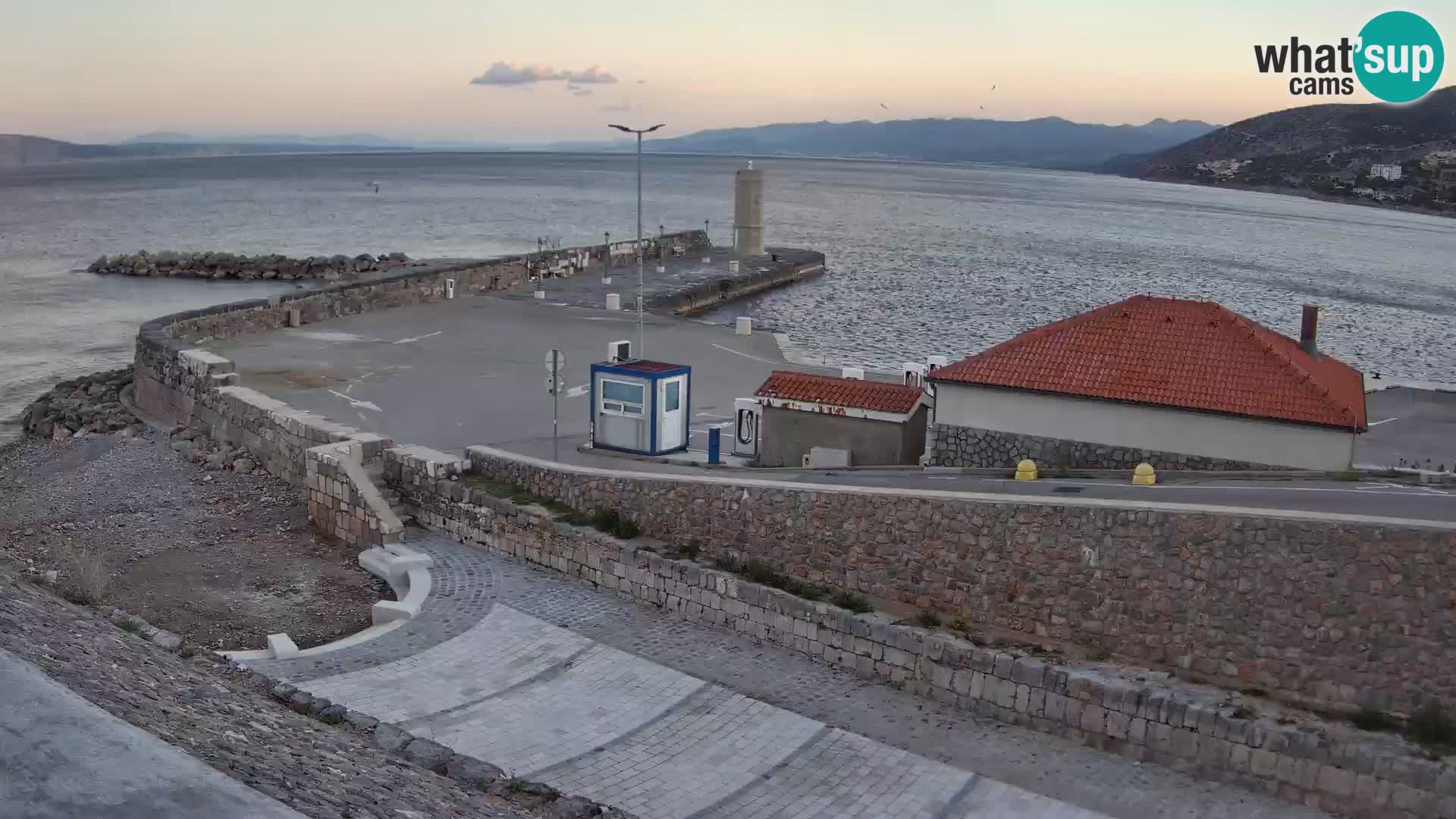 Senj Harbour Webcam – Breakwater & Lighthouse Live View