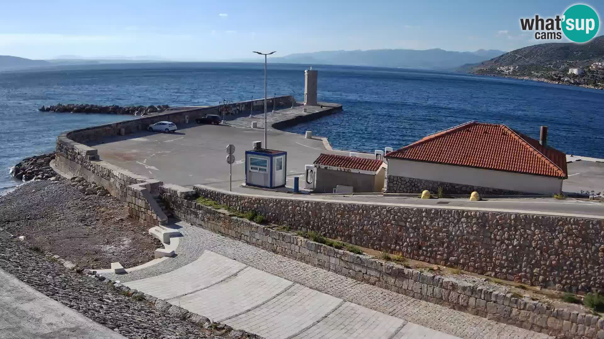 Webcam port de Senj – Vue sur la jetée et le phare