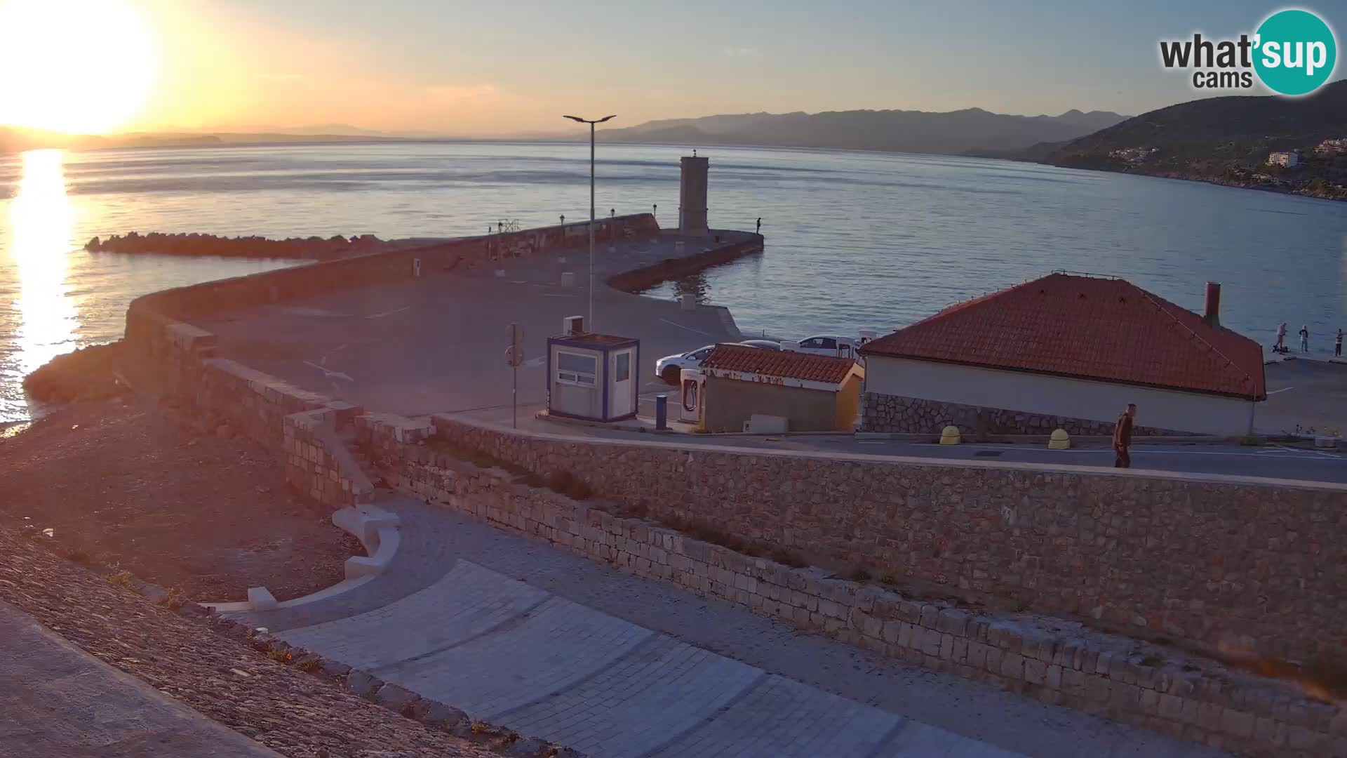 Webcam Porto di Segna – Frangiflutti e Faro in diretta