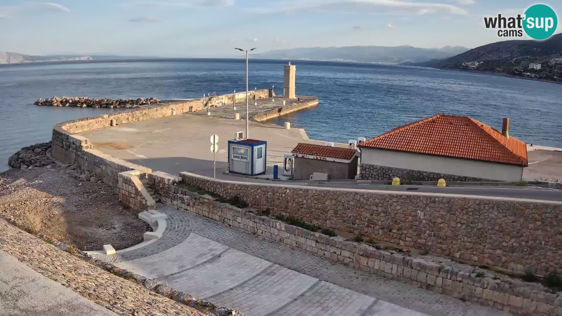 Webcam Porto di Segna – Frangiflutti e Faro in diretta