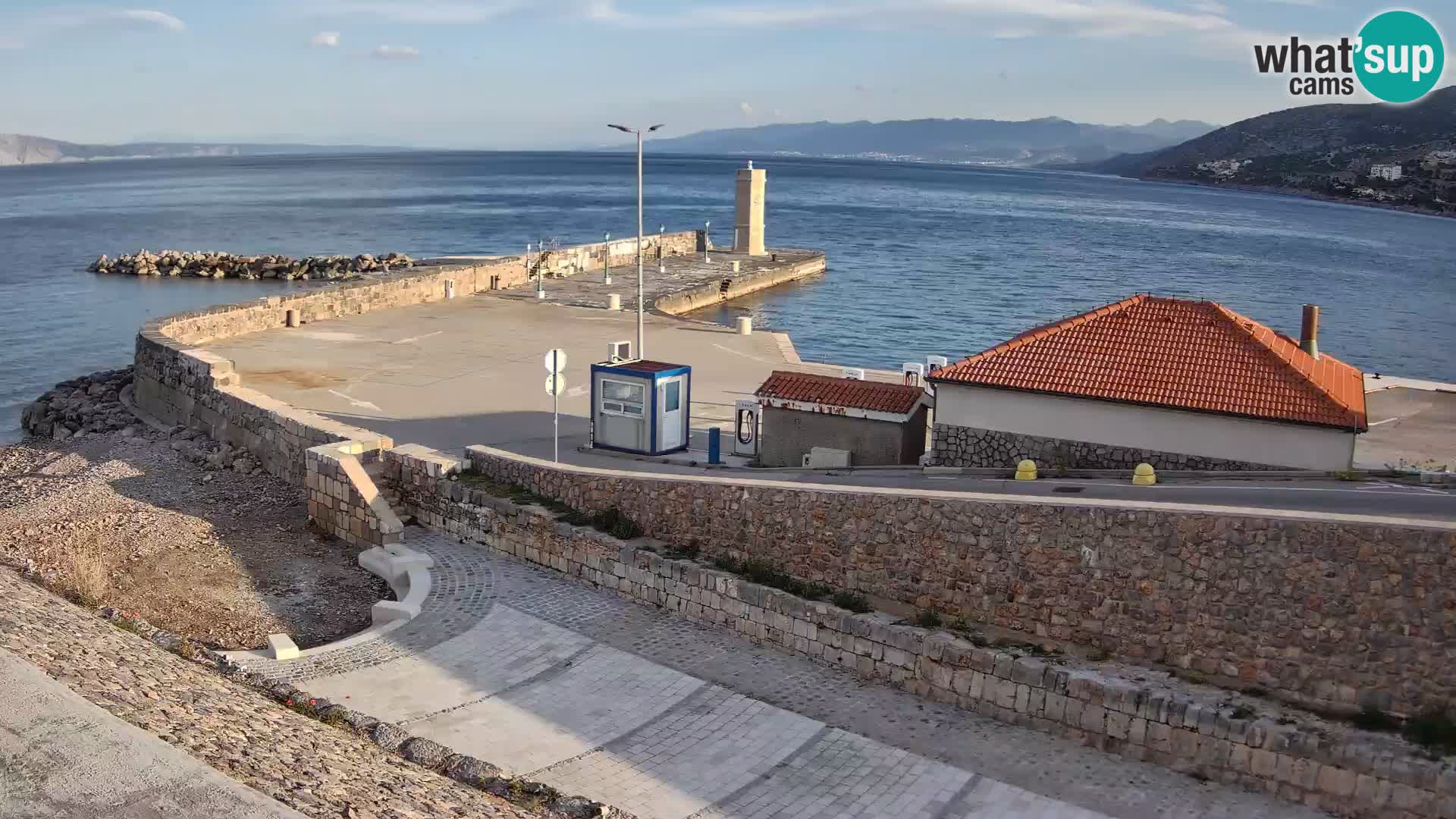 Webcam Porto di Segna – Frangiflutti e Faro in diretta