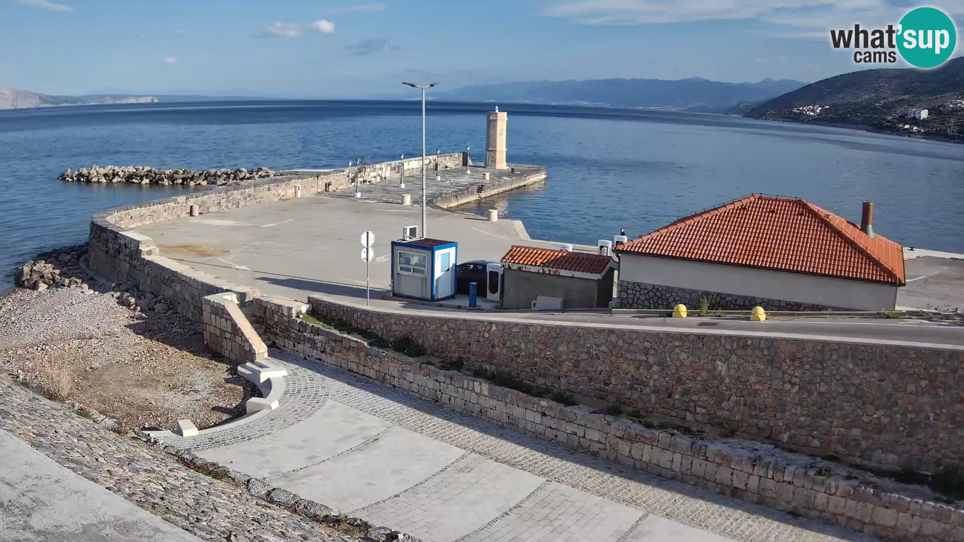 Web kamera Senj luka – Lukobran i svjetionik uživo