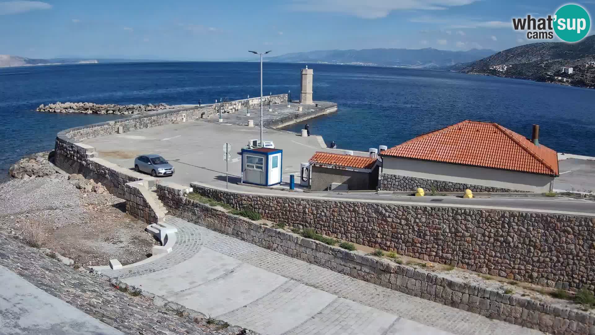 Webcam port de Senj – Vue sur la jetée et le phare