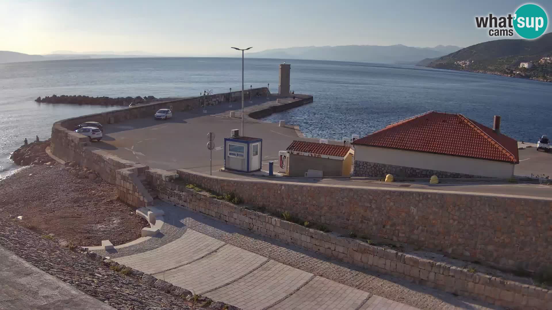 Web kamera Senj luka – Lukobran i svjetionik uživo