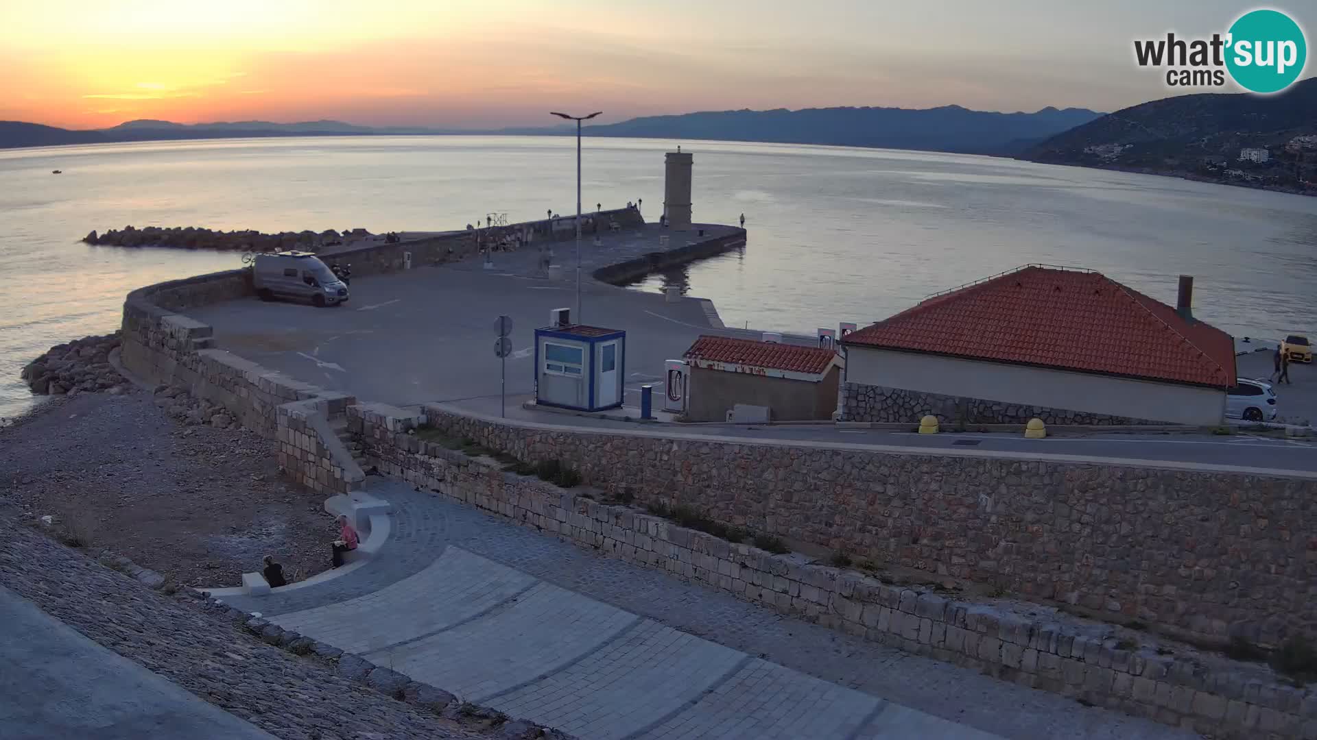 Webcam Porto di Segna – Frangiflutti e Faro in diretta