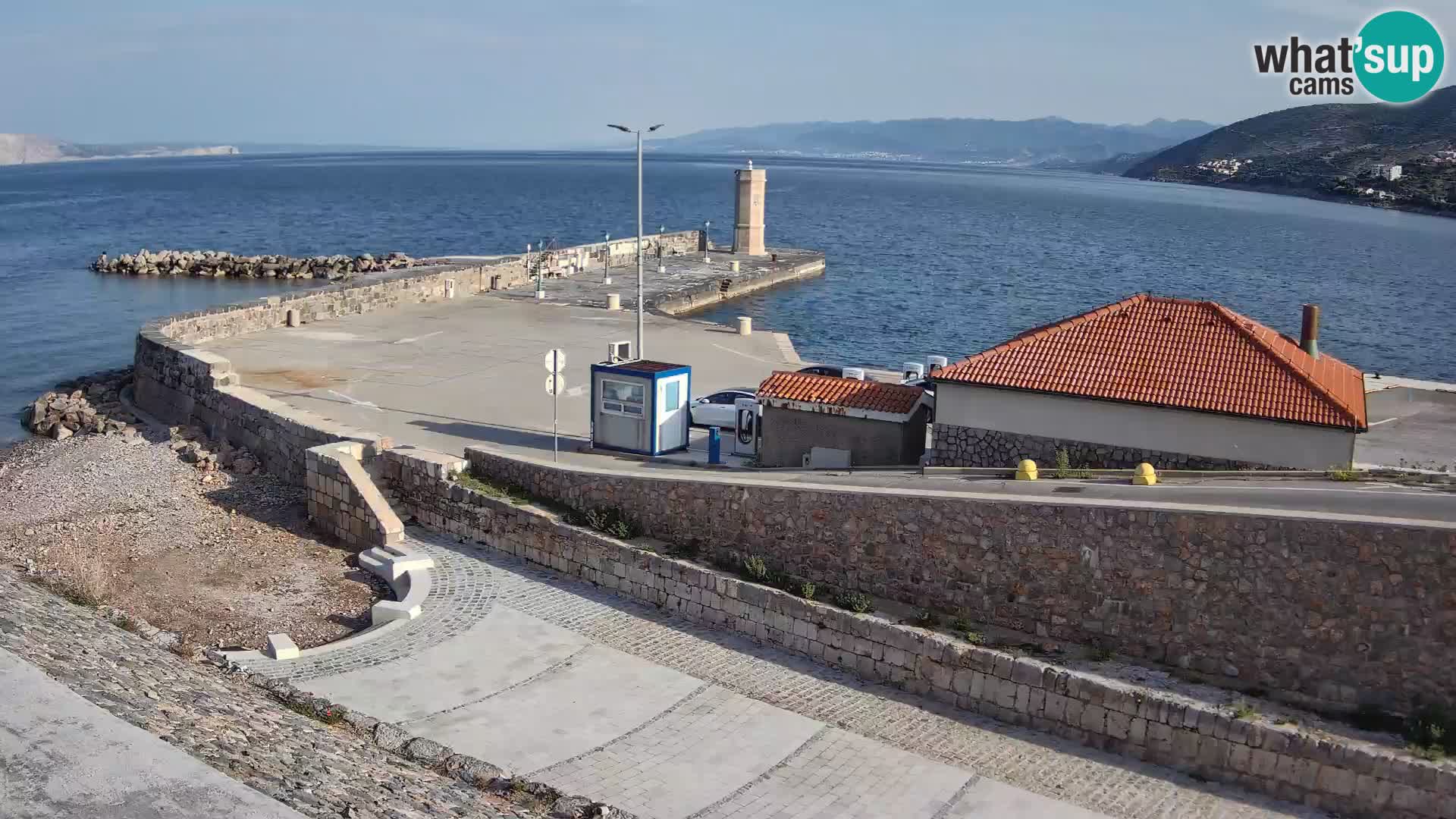Senj Hafen Webcam – Wellenbrecher & Leuchtturm Liveblick