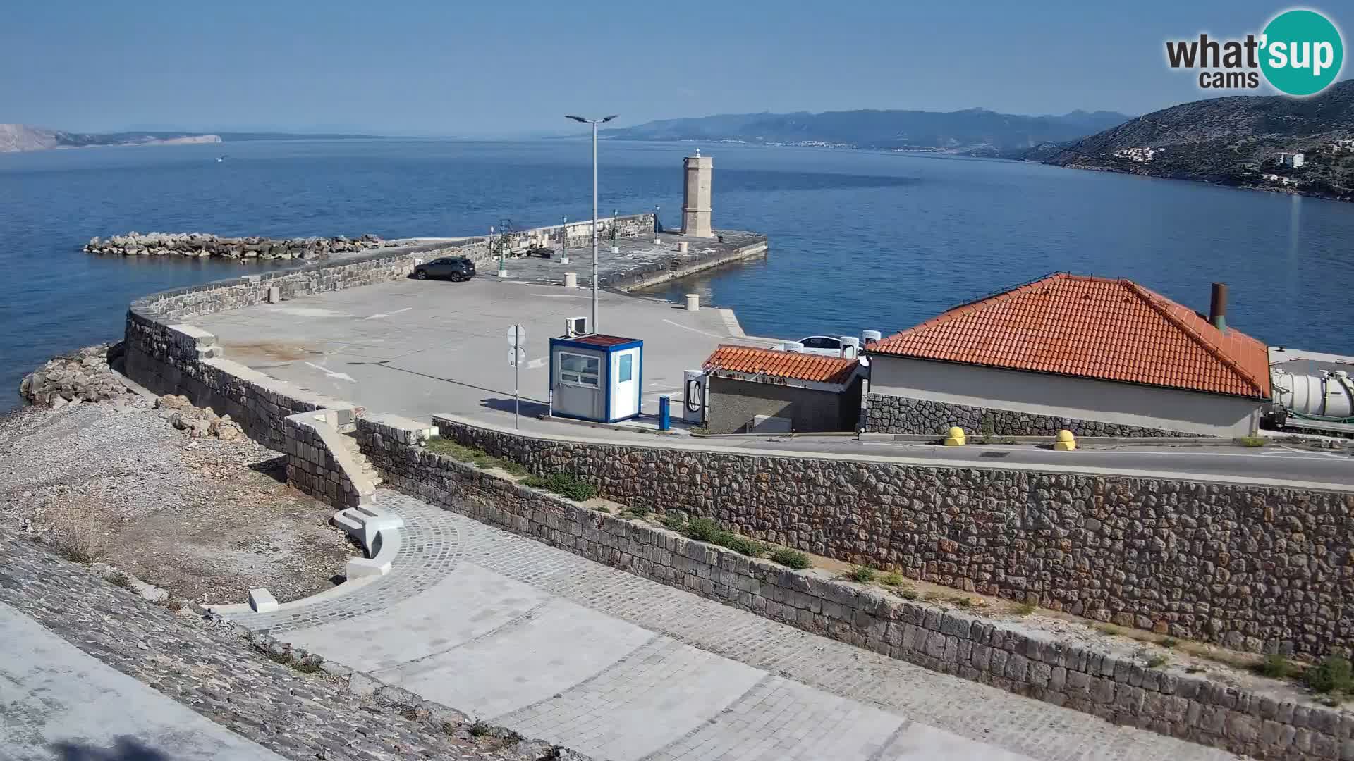 Webcam port de Senj – Vue sur la jetée et le phare