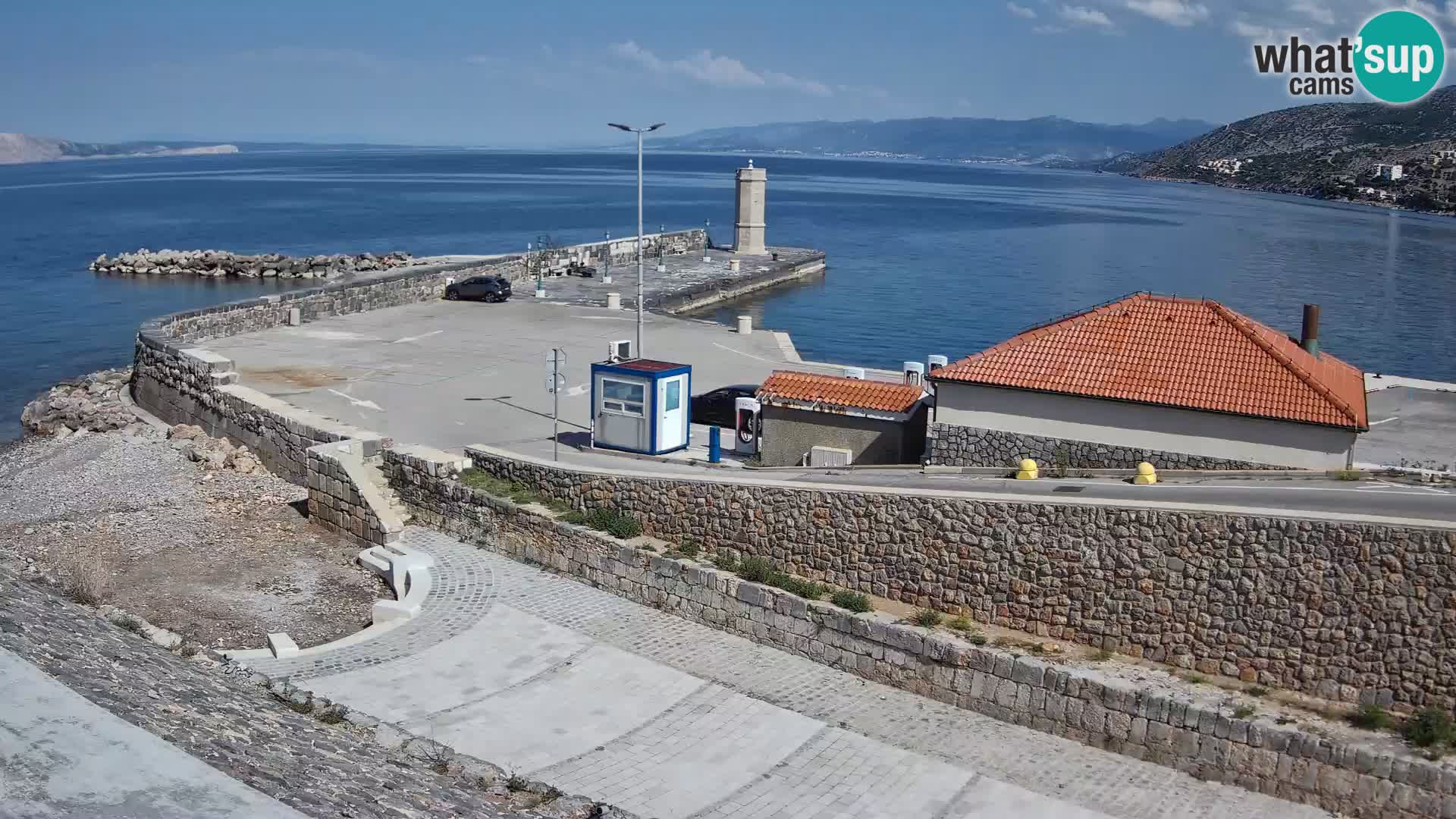 Webcam port de Senj – Vue sur la jetée et le phare
