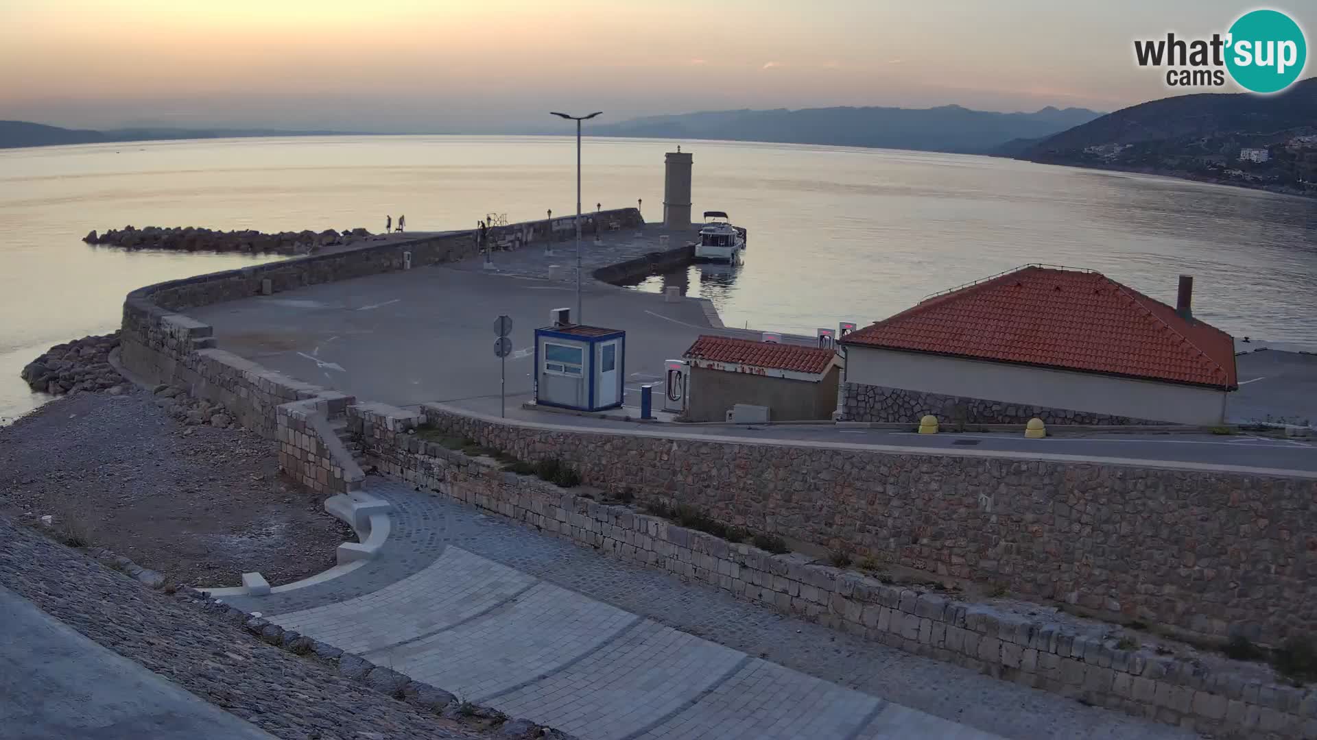 Senj Harbour Webcam – Breakwater & Lighthouse Live View