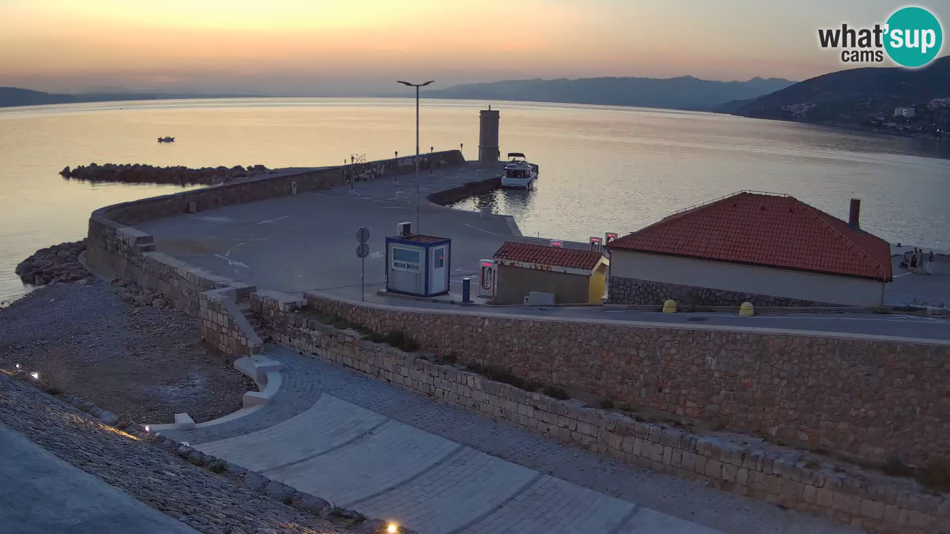Senj Harbour Webcam – Breakwater & Lighthouse Live View