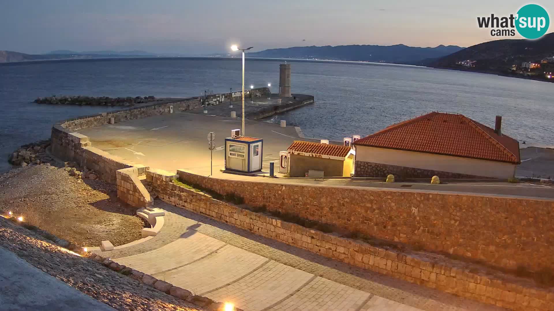 Senj Harbour Webcam – Breakwater & Lighthouse Live View