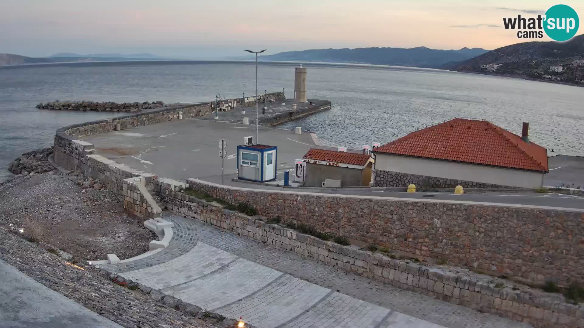 Senj Harbour Webcam – Breakwater & Lighthouse Live View