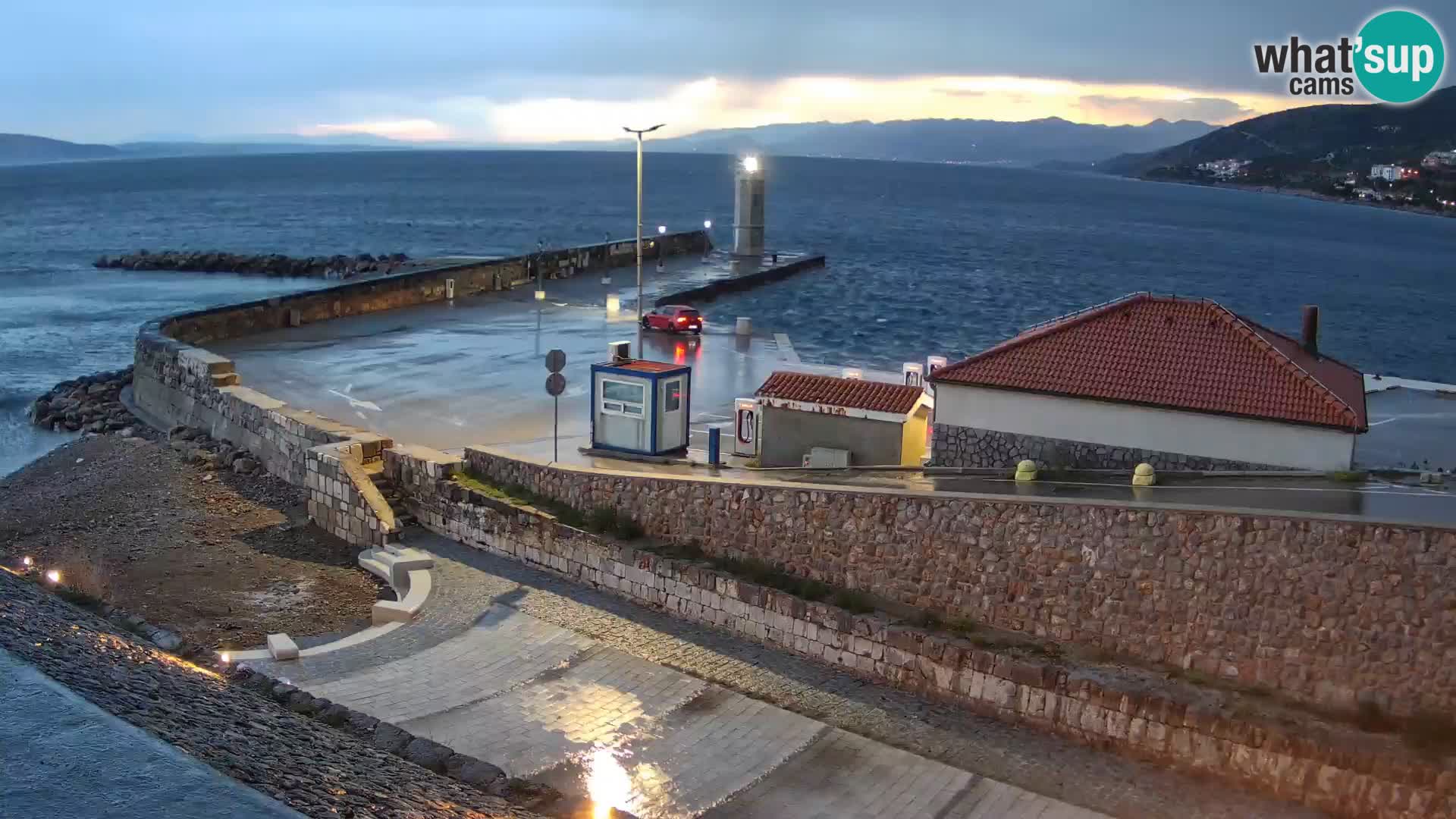 Senj Harbour Webcam – Breakwater & Lighthouse Live View