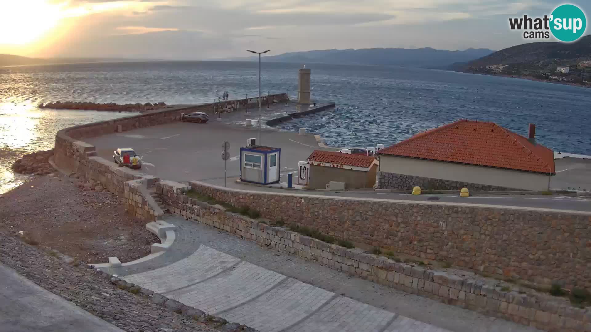 Senj Hafen Webcam – Wellenbrecher & Leuchtturm Liveblick