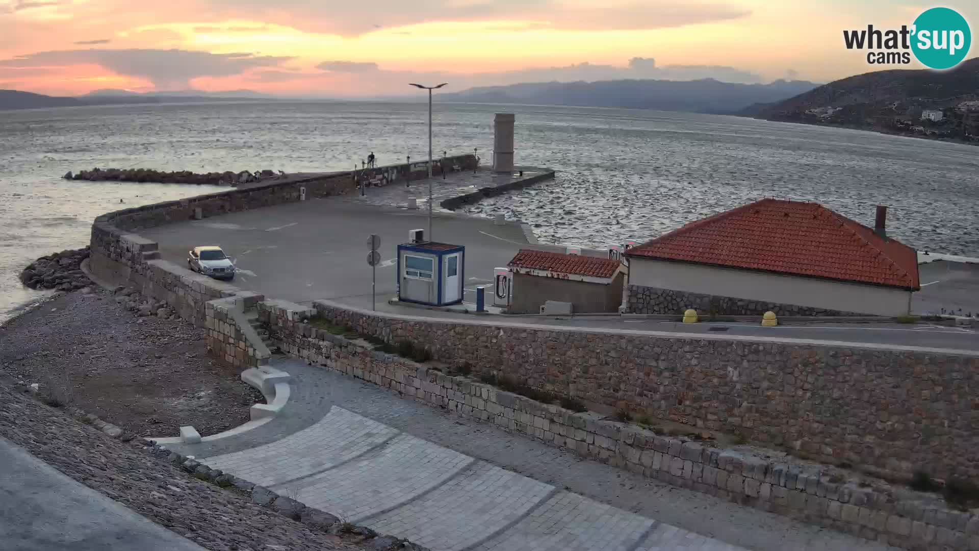 Webcam puerto de Senj – Rompeolas y faro en directo