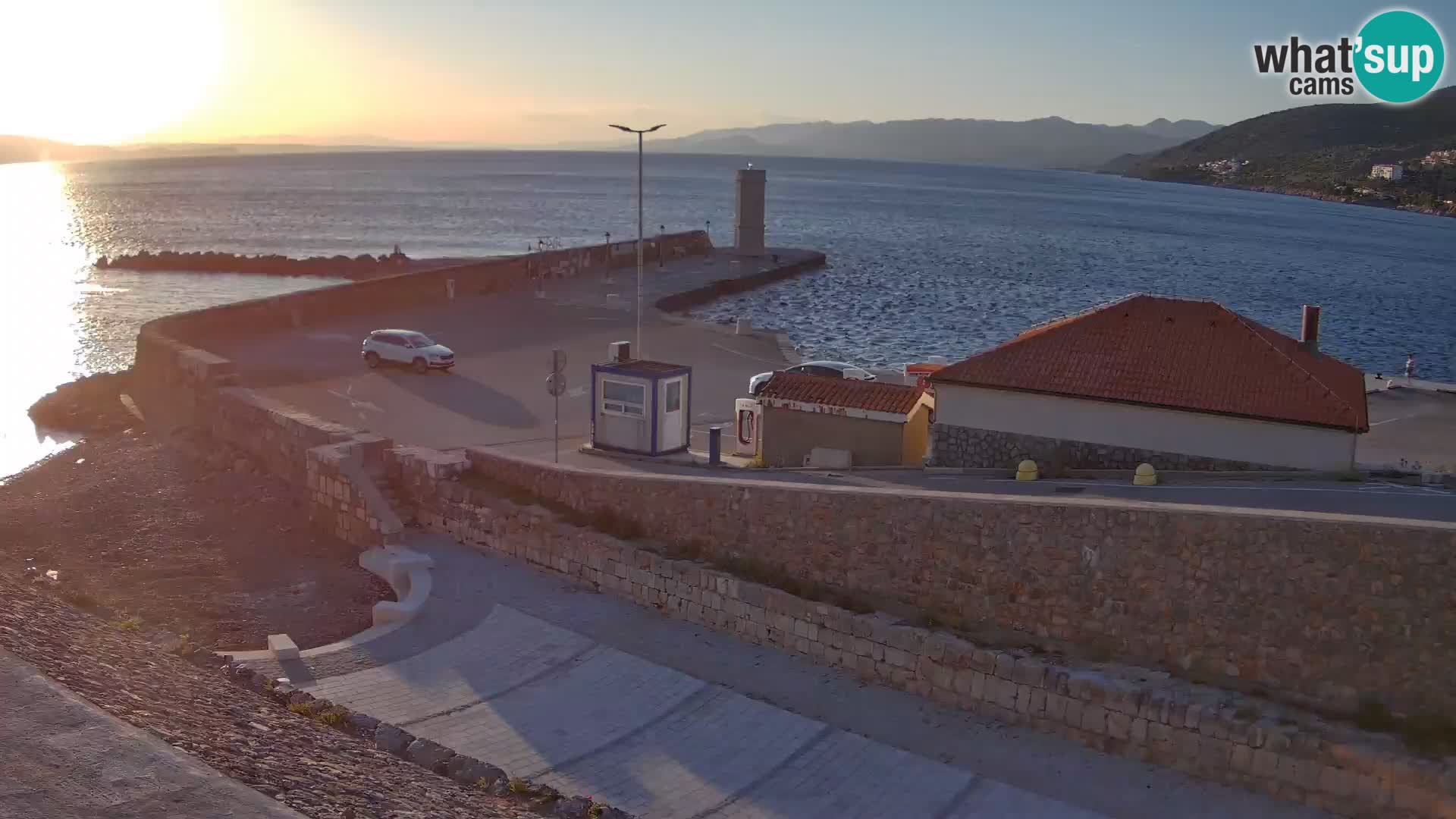 Senj Hafen Webcam – Wellenbrecher & Leuchtturm Liveblick