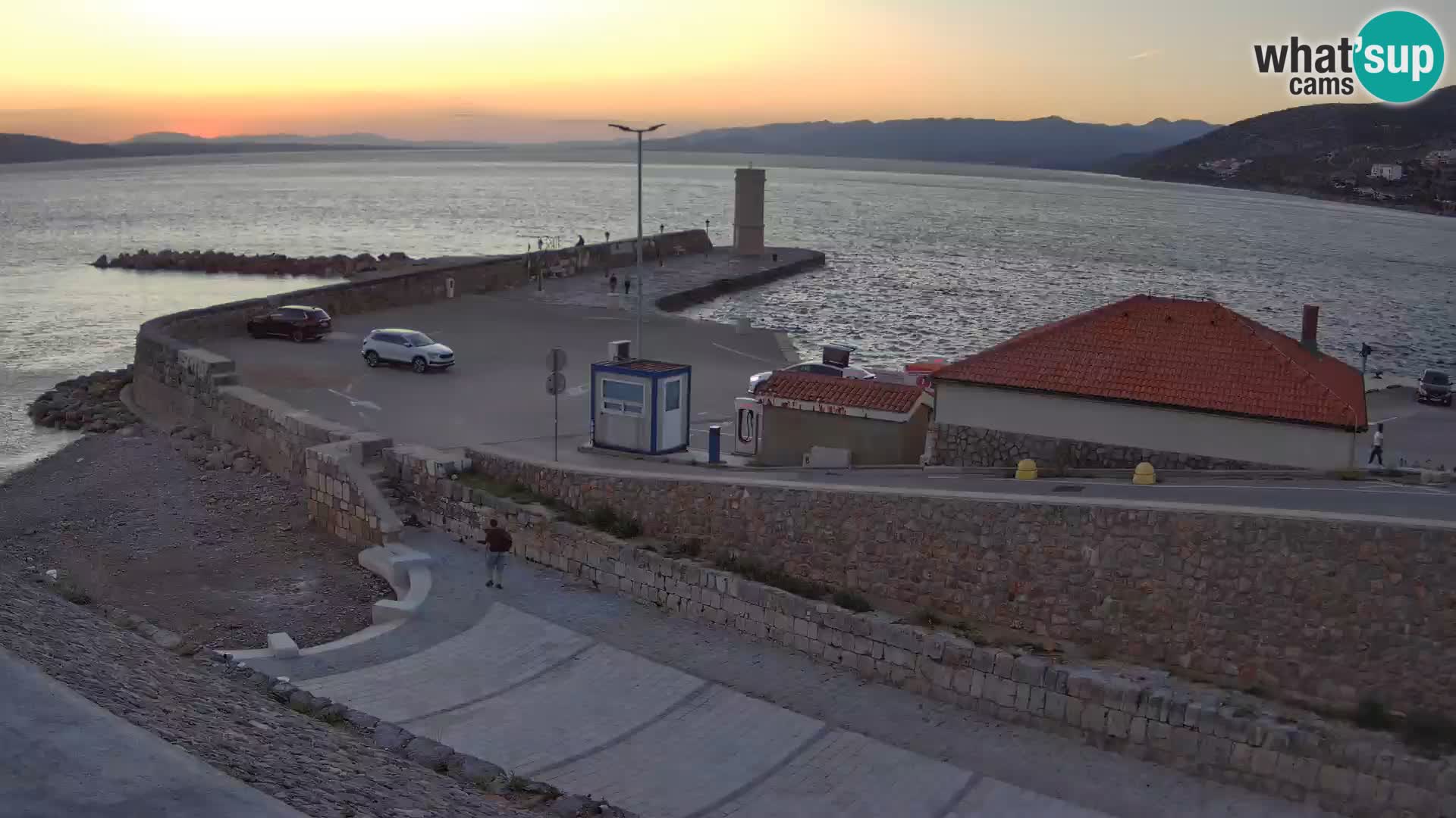 Webcam Porto di Segna – Frangiflutti e Faro in diretta