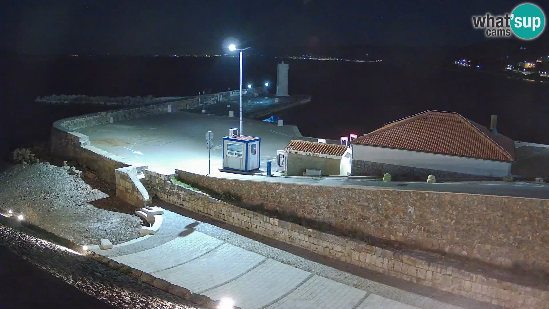 Senj Hafen Webcam – Wellenbrecher & Leuchtturm Liveblick