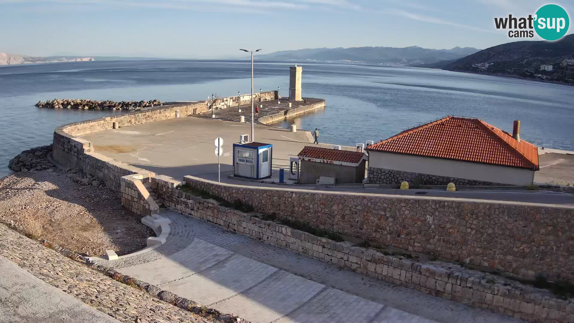 Webcam Porto di Segna – Frangiflutti e Faro in diretta