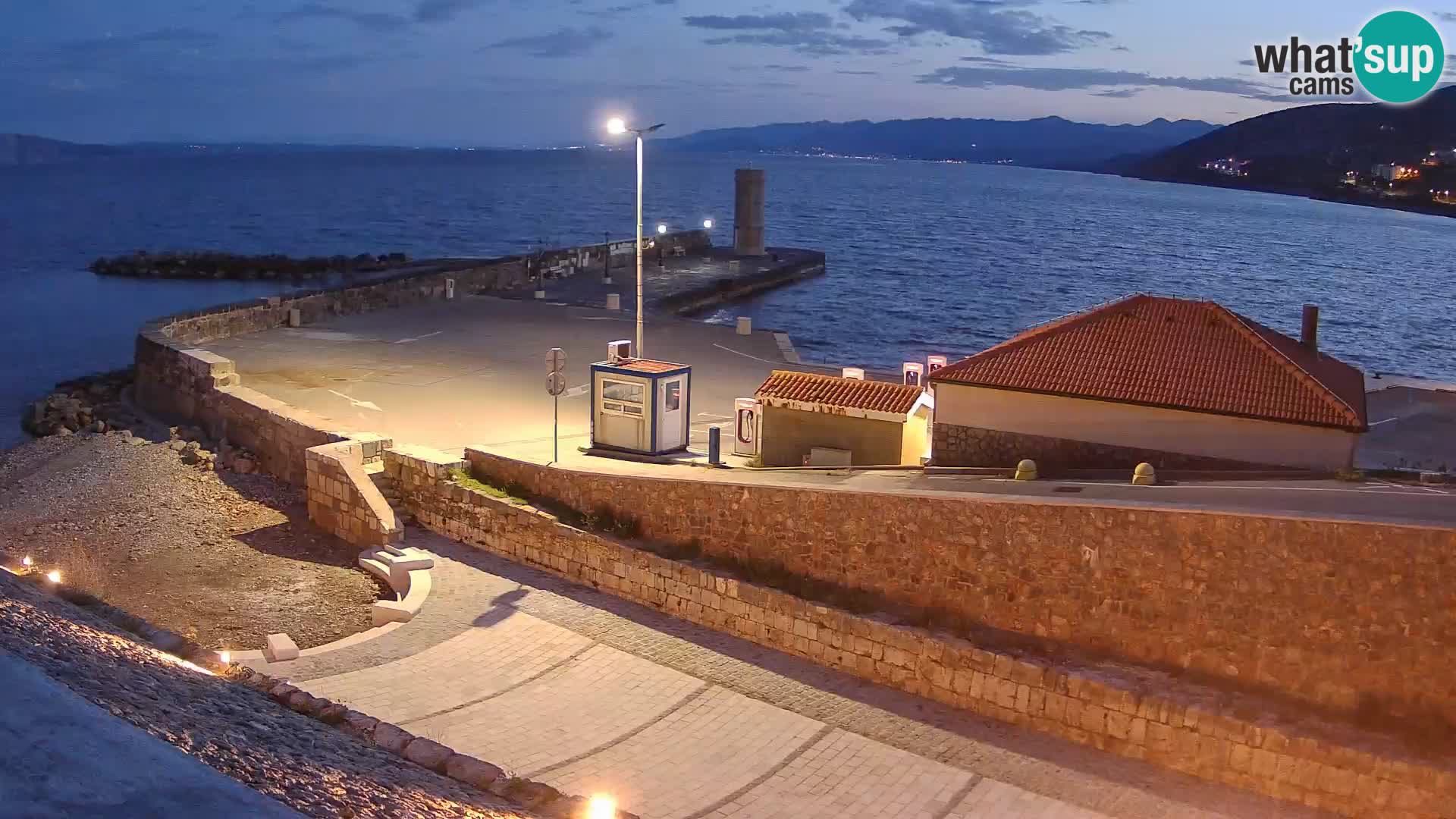 Senj Harbour Webcam – Breakwater & Lighthouse Live View