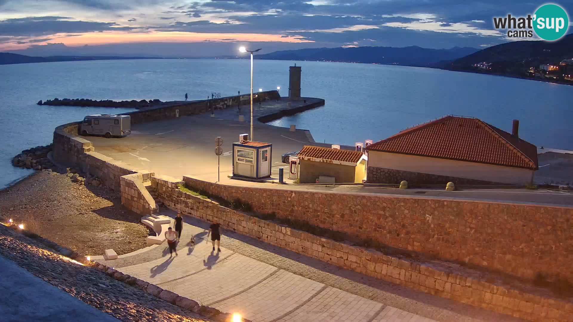 Webcam Porto di Segna – Frangiflutti e Faro in diretta